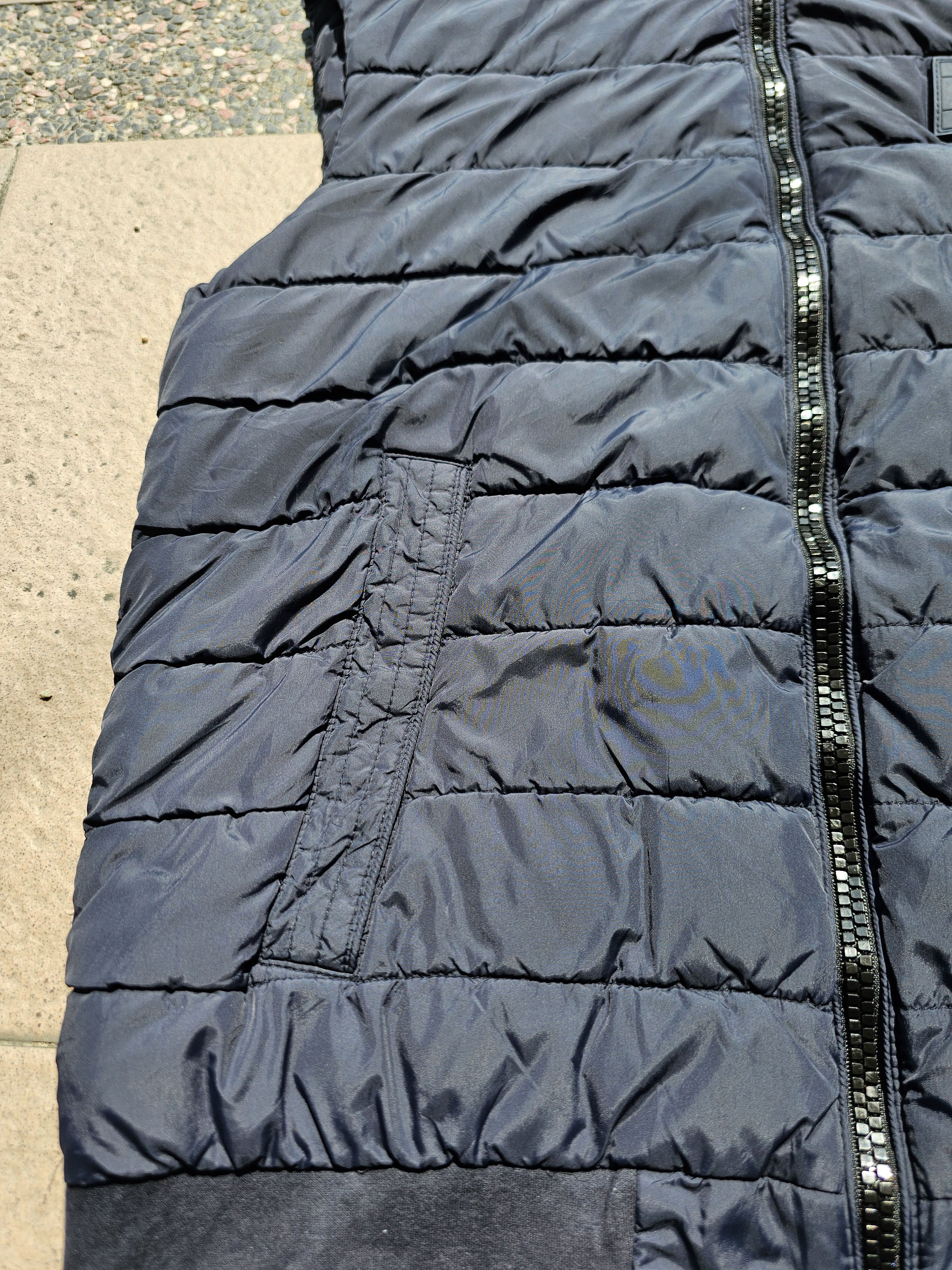 Tommy Hilfiger Tommy Hilfiger Puffer Vest with Hood – Dupont™ Sorona® Fill Size US M / EU 48-50 / 2 - 3 Thumbnail