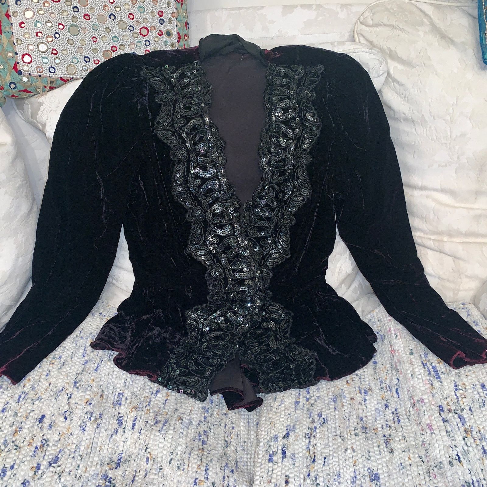 Vintage VINTAGE VELVET SEQUIN TRIM FITTED JACKET OR TOP EDWARDIAN Size S / US 4 / IT 40 - 4 Thumbnail