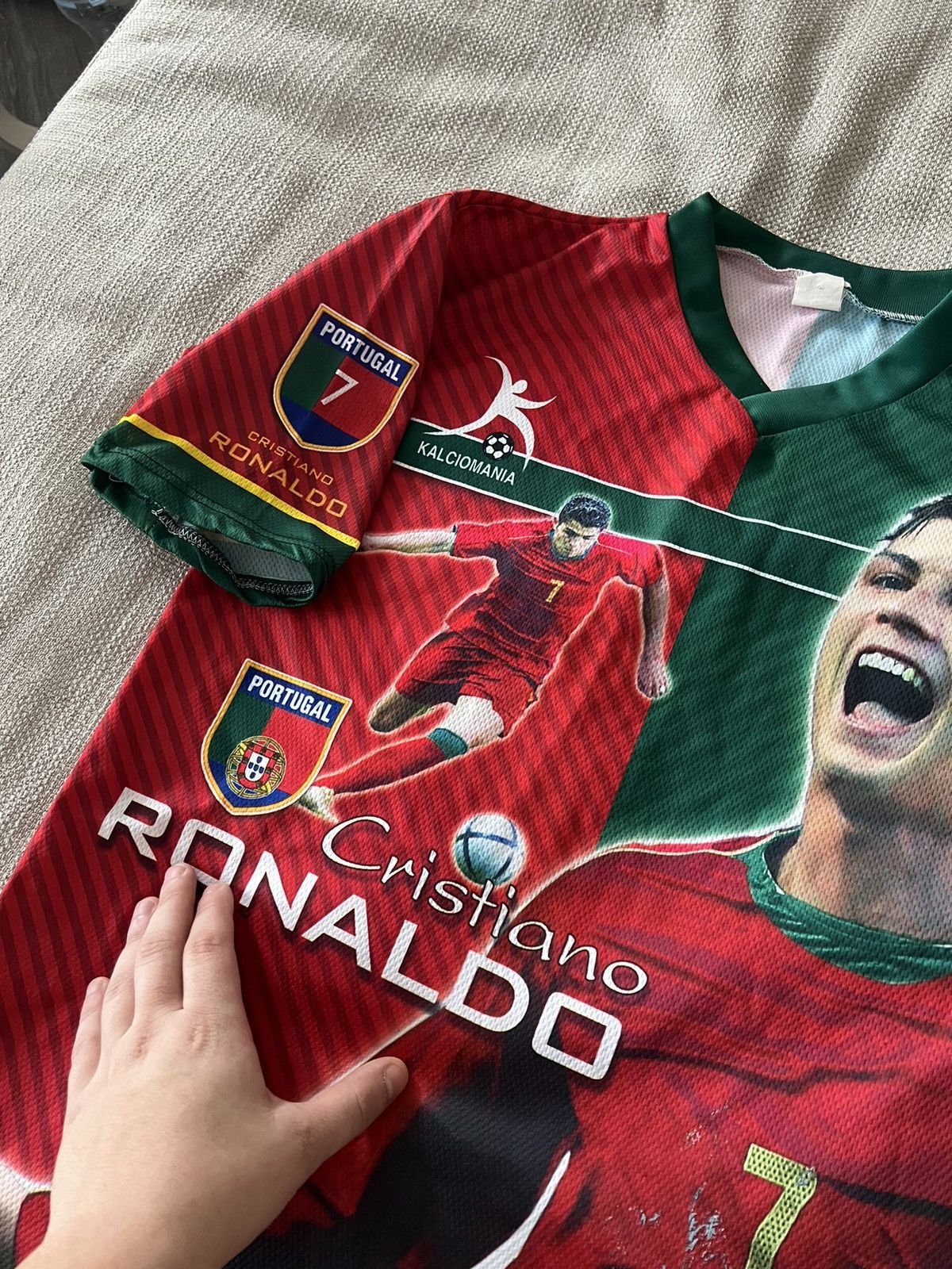 Vintage Cristiano Ronaldo Jersey Football Size US S / EU 44-46 / 1 - 8 Thumbnail