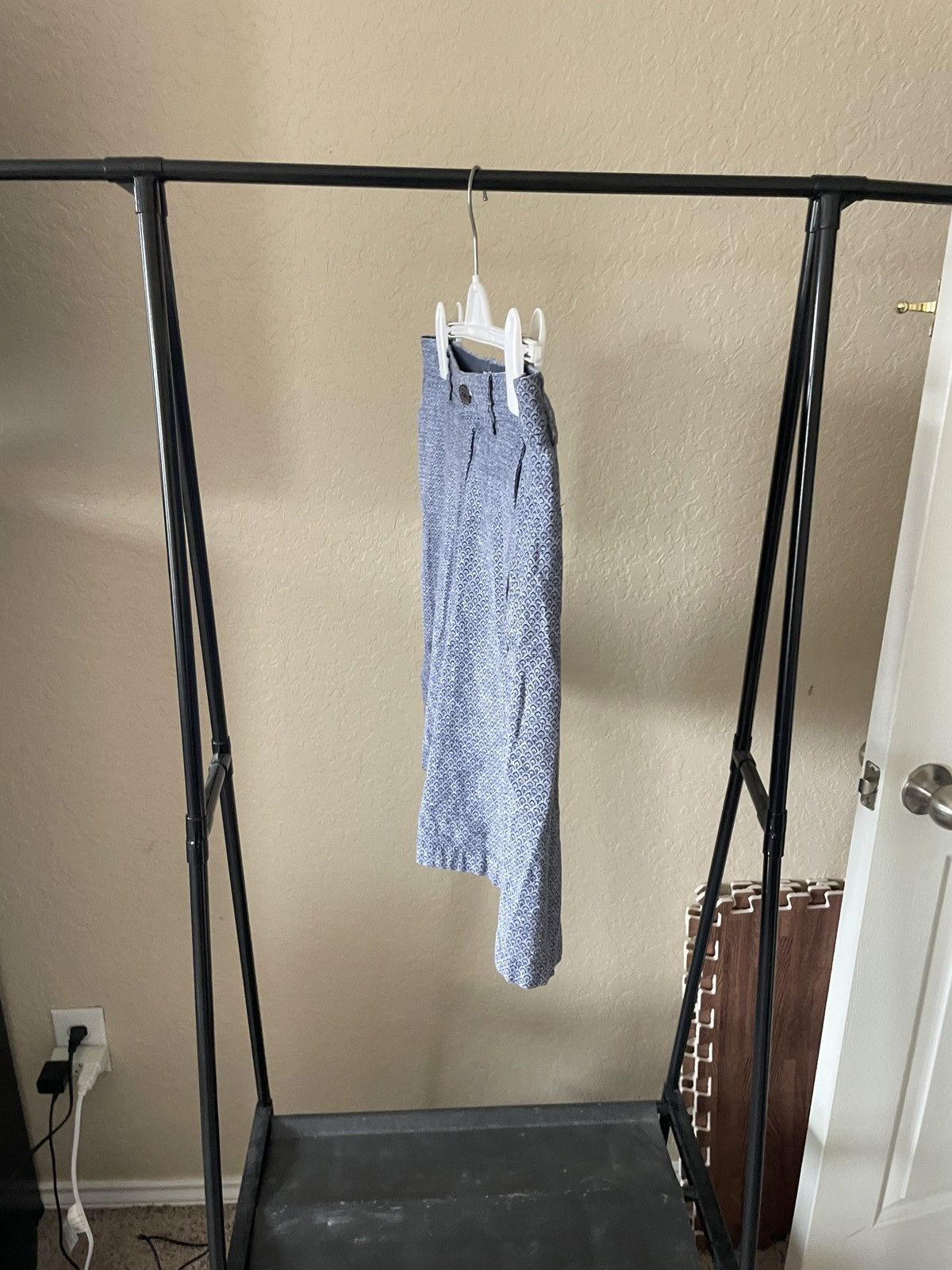 Club Monaco Maddox Fit Cotton/Linen blend shorts Size US 33 - 5 Thumbnail