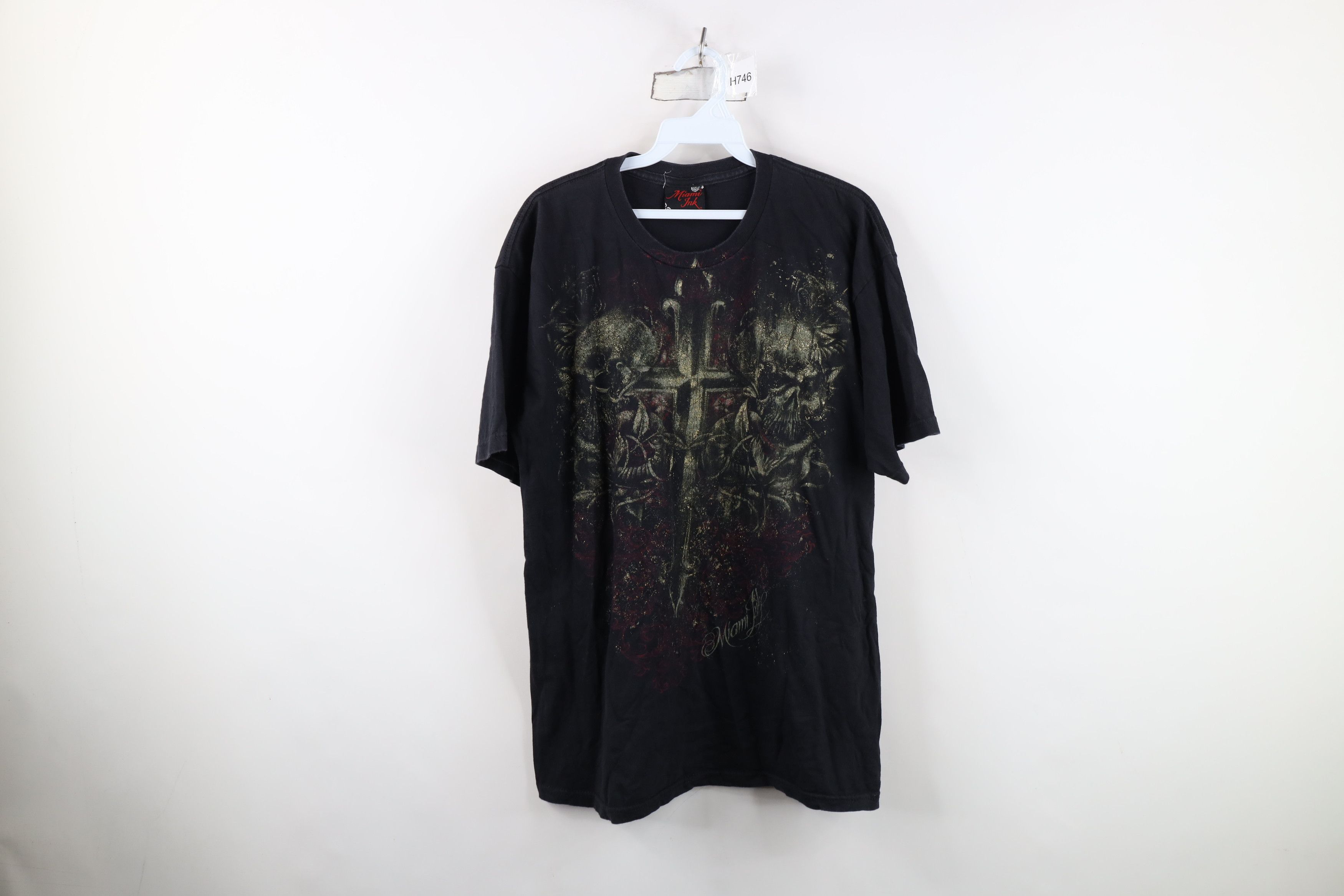 Vintage Vintage Y2K Miami Ink Tattoo Cross UFC MMA T-Shirt Black Size US L / EU 52-54 / 3 - 1 Thumbnail