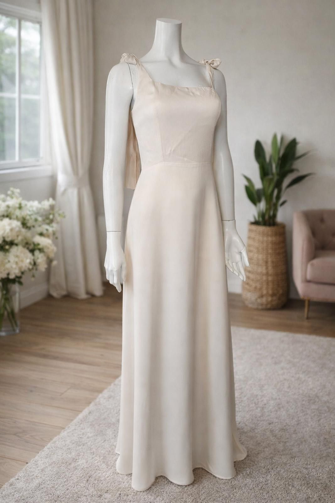 Other Maids tie shoulder maxi dress ivory Size 8/S BNWT RPR £180 Size S / US 4 / IT 40 - 1 Thumbnail