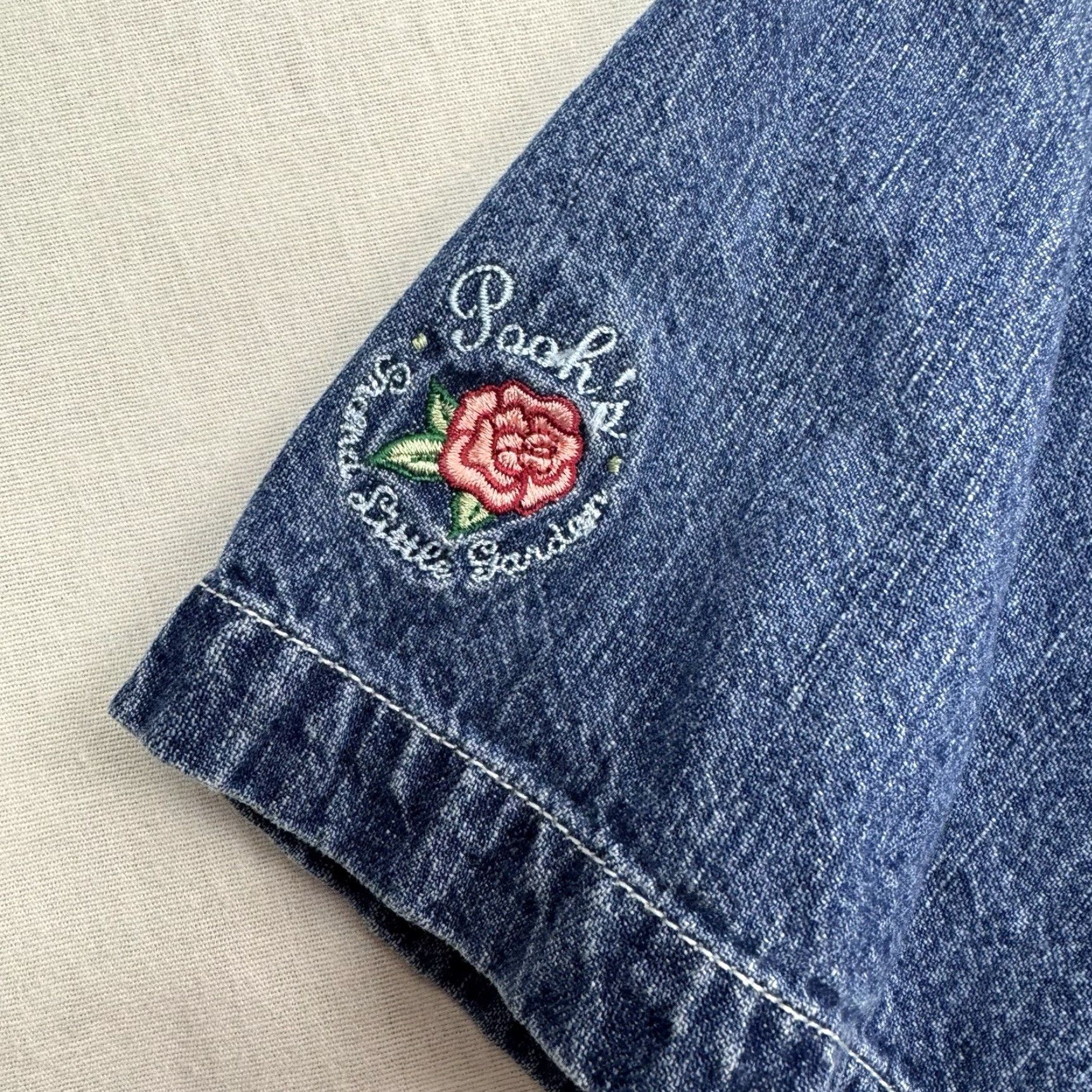 Disney VINTAGE Disney Winnie The Pooh Denim Snap Up Shirt Womens L Blue 90s Casual Button-Up 100% Cotton Disney Store Accessories Women Size L / US 10 / IT 46 - 3 Thumbnail