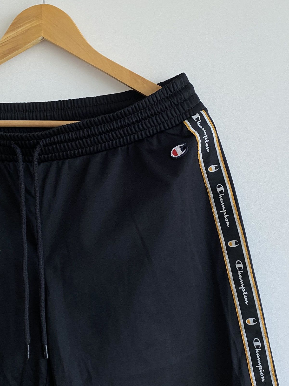 Champion Champion shorts | Sport | Y2K | Size US 34 / EU 50 - 2 Thumbnail