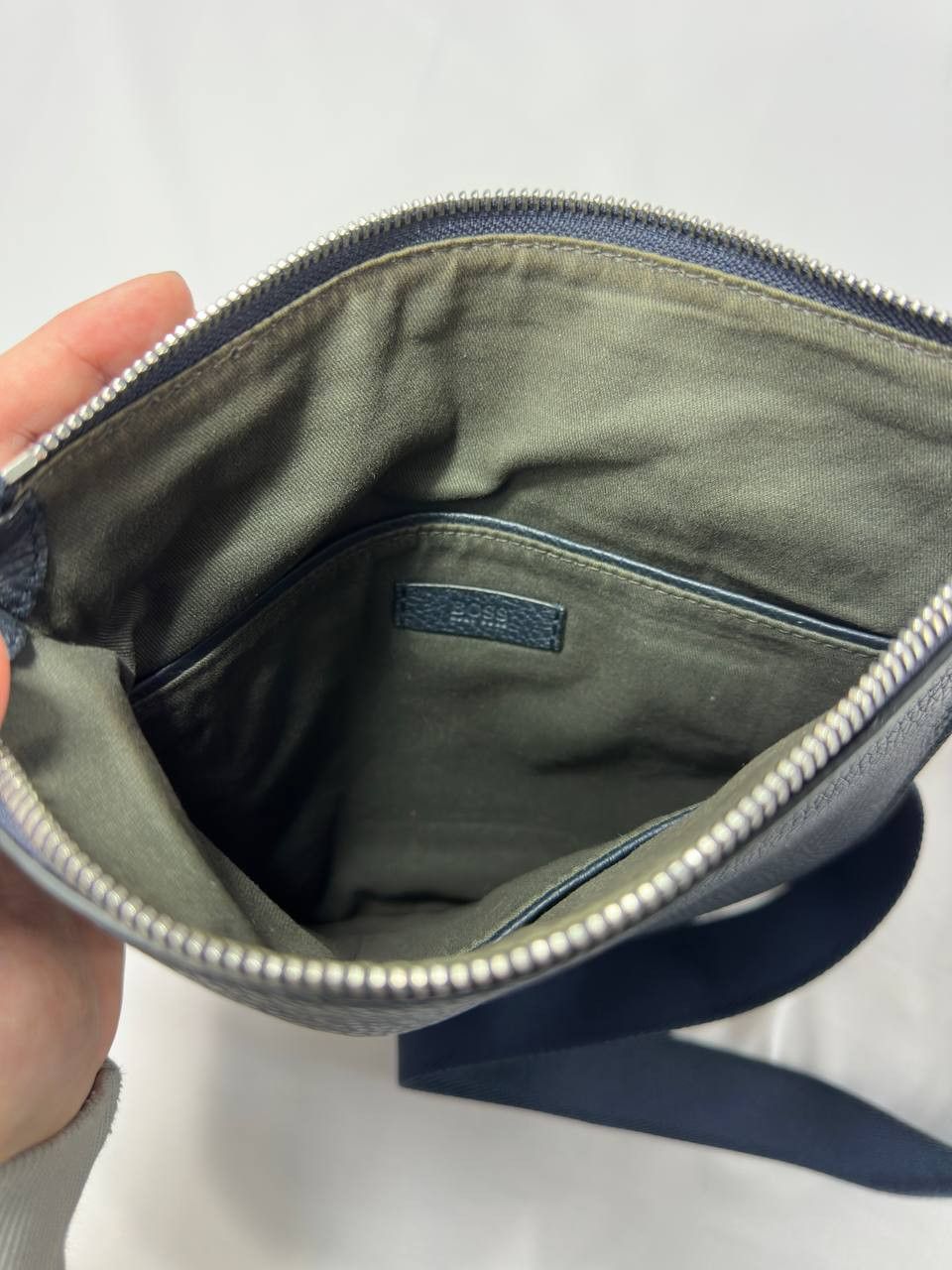 Hugo Boss Hugo Boss Crossbody Leather Navy Blue Shoulder Bag Size ONE SIZE - 8 Thumbnail