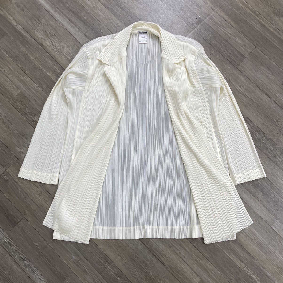 Pleats Please Issey Miyake Vintage Issey Miyake Pleats Please Cardigans Designer Size M / US 6-8 / IT 42-44 - 3 Thumbnail