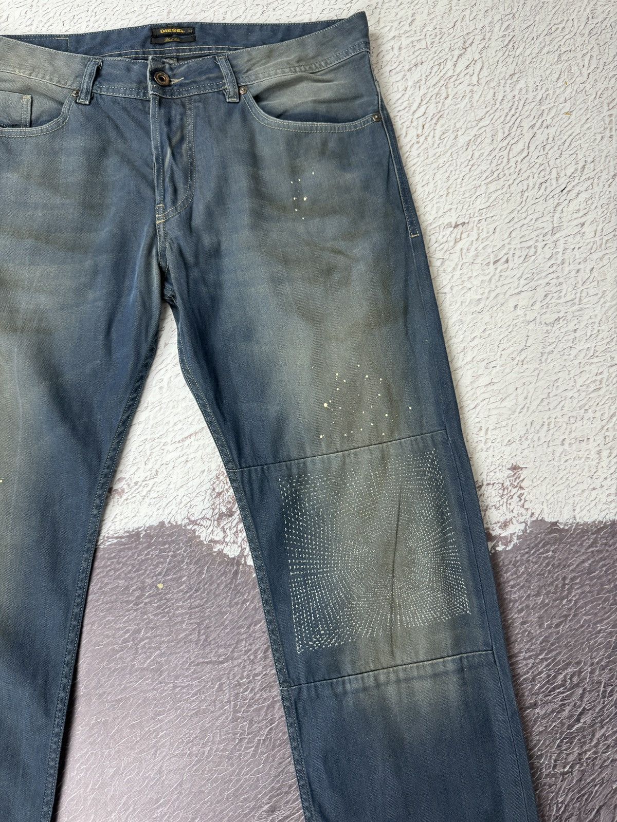 Diesel Black Gold Diesel Black Gold dirty painted style casual denim jeans Size US 36 / EU 52 - 8 Thumbnail