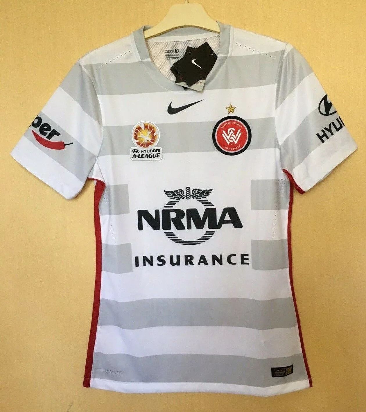 Nike WESTERN SYDNEY WANDERERS 2015 2016 AUSTRALIA FOOTBALL SHIRT Size US S / EU 44-46 / 1 - 1 Thumbnail