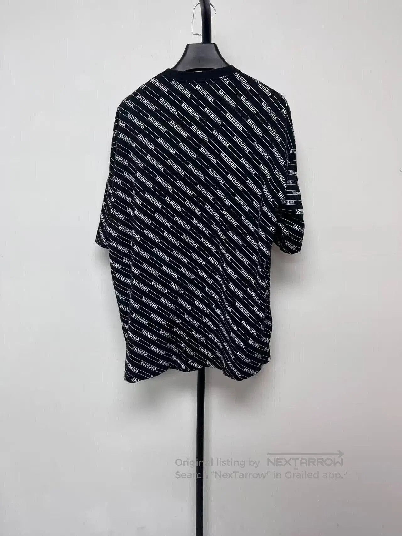 Balenciaga Balenciaga Men's Logo Print Round Neck T-Shirt. Size US S / EU 44-46 / 1 - 2 Thumbnail