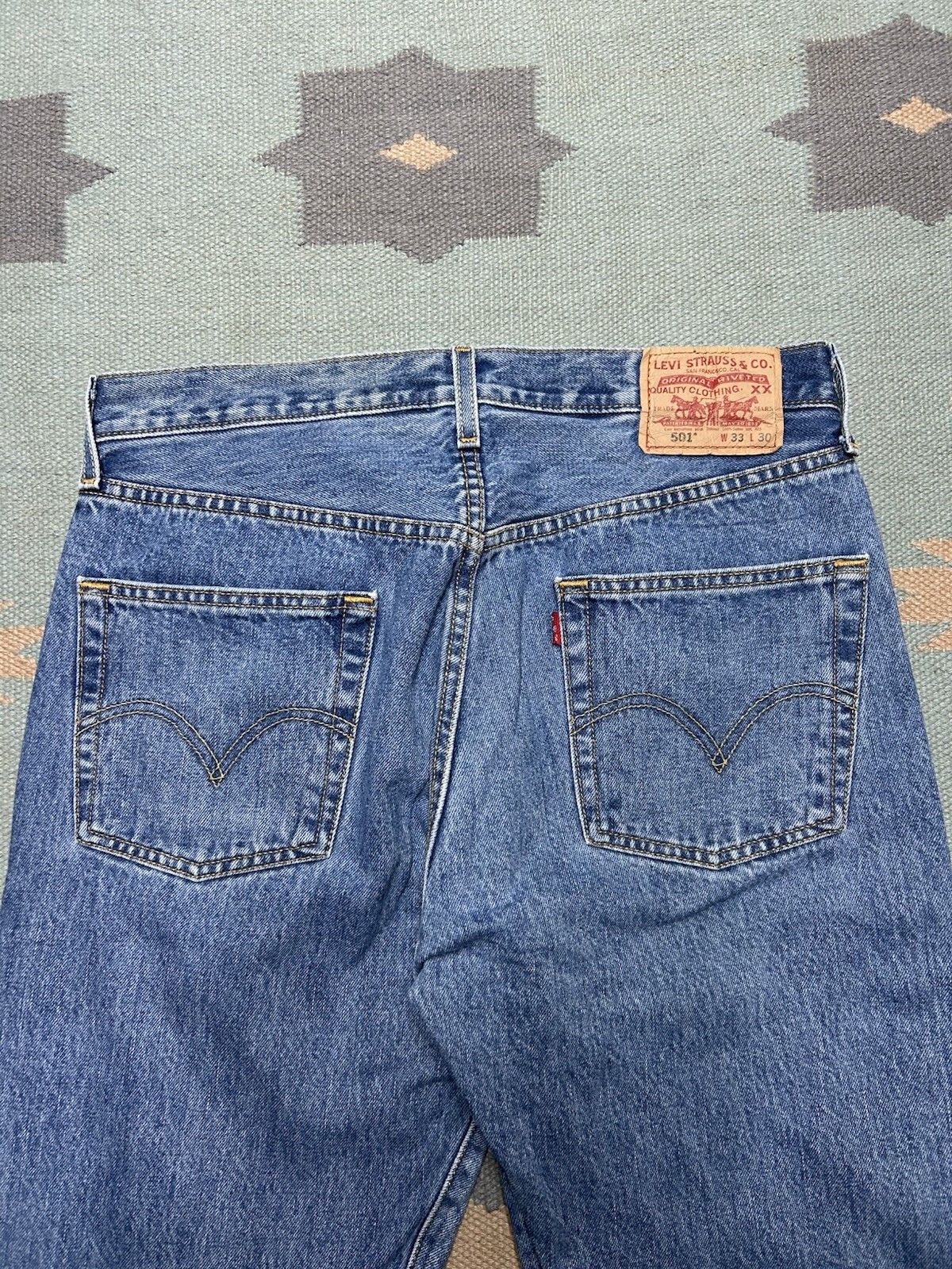 Vintage 90s Levis 501 xx jeans straight button fly medium wash 32x31 Size US 32 / EU 48 - 3 Thumbnail