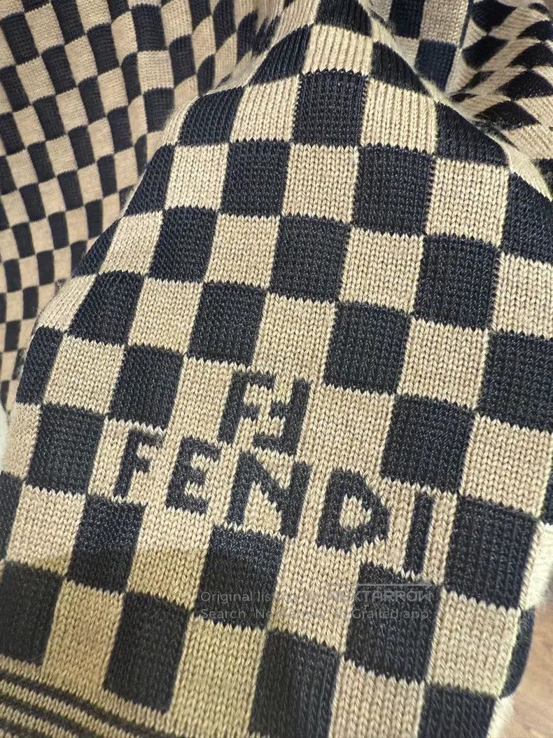Fendi Fendi Checkerboard High Neck Sweater Size M / US 6-8 / IT 42-44 - 3 Thumbnail