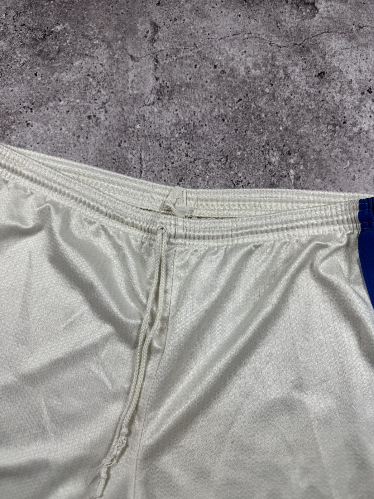 Umbro 1997/1998 Vintage Umbro Inter FC Shorts Internazionale Milan Size US 36 / EU 52 - 4 Thumbnail