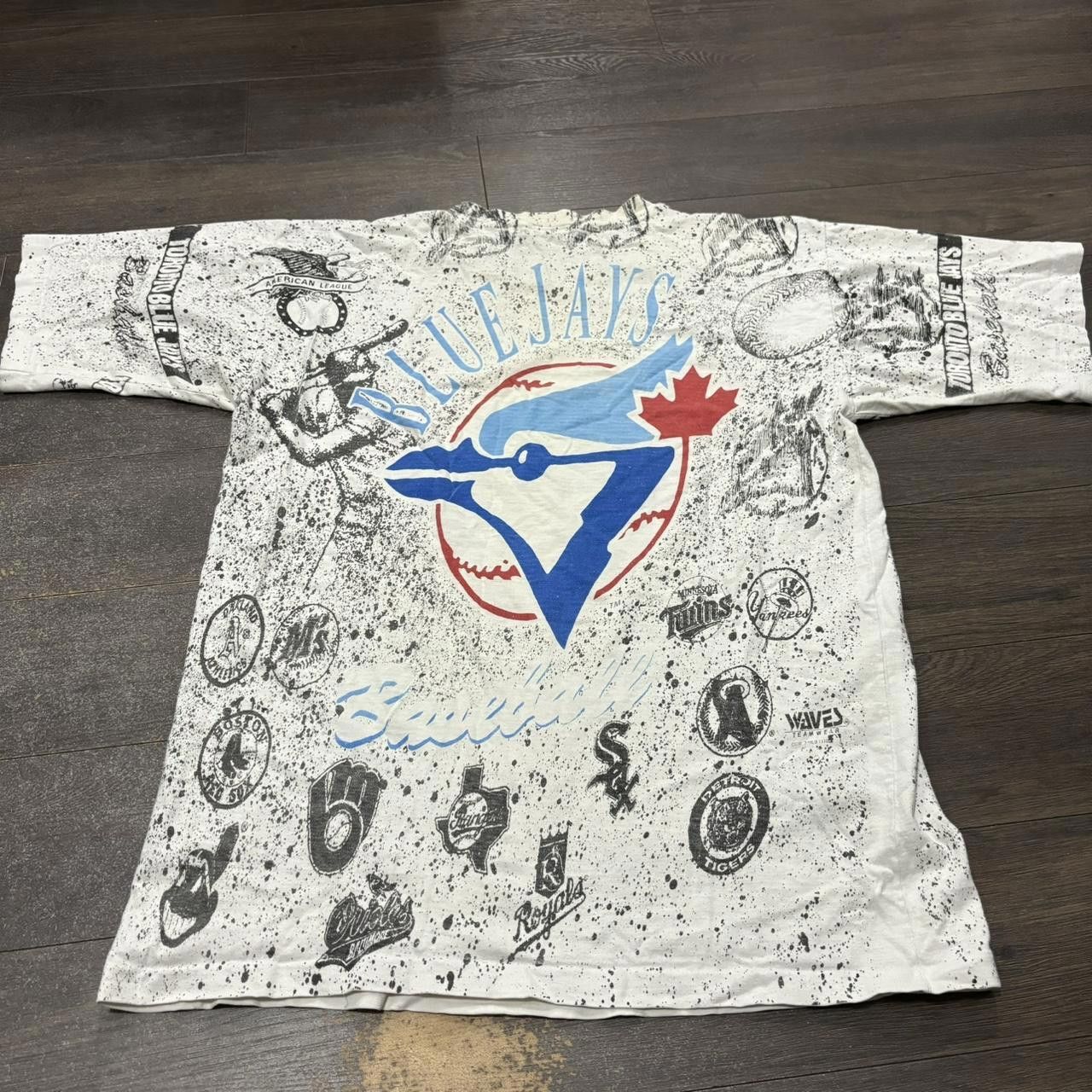 Designer Vintage Toronto Blue Jays All Over Print T Shirt 1992 Medium Size US M / EU 48-50 / 2 - 3 Thumbnail