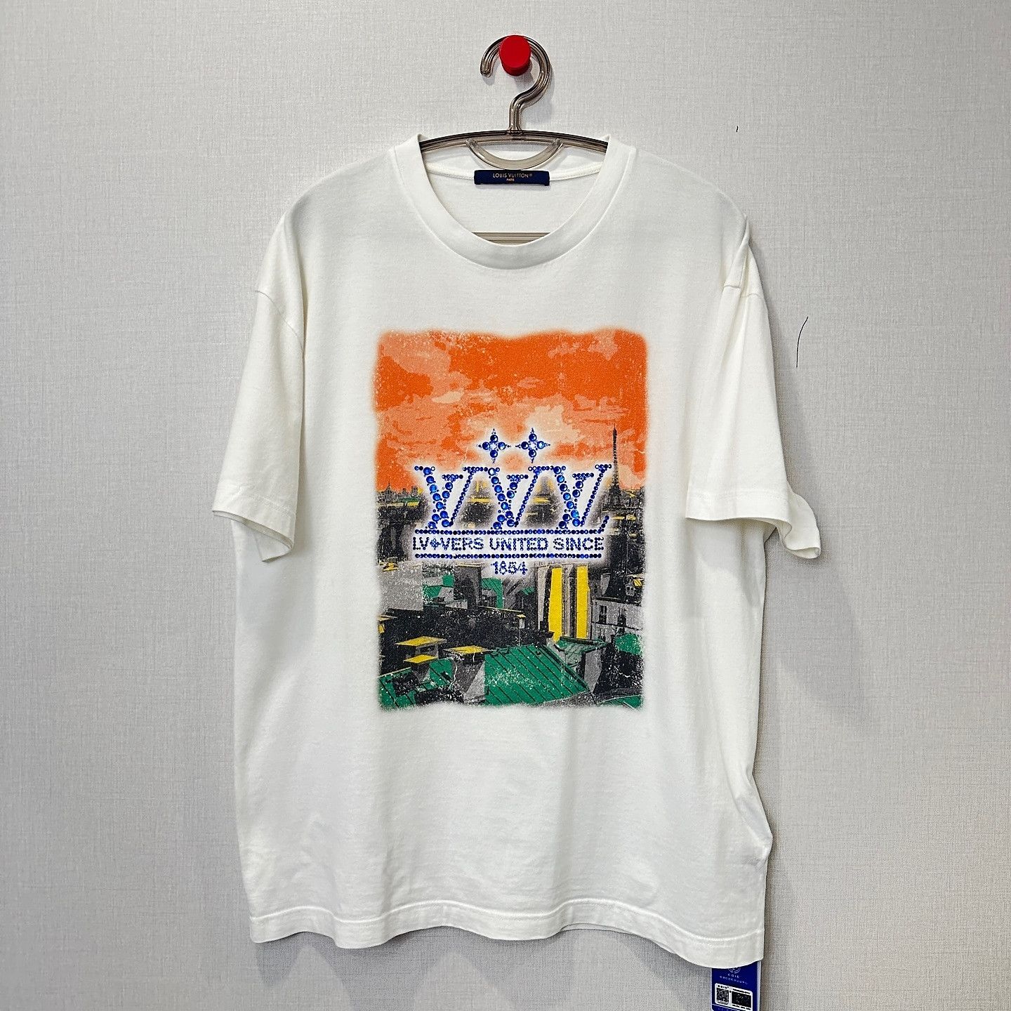 Louis Vuitton Louis Vuitton LV-vers Graphic T-Shirt Size L Size US L / EU 52-54 / 3 - 1 Thumbnail