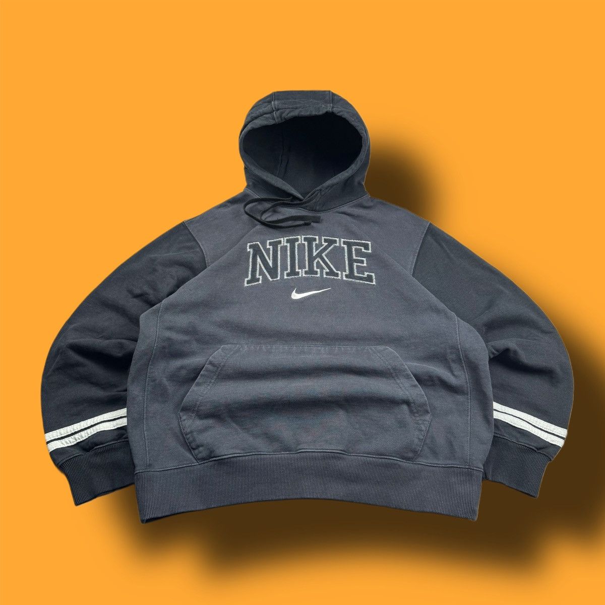 Nike × Vintage NIKE VINTAGE CENTER LOGO OVERSIZE BOXY HOODIE Size US M / EU 48-50 / 2 - 1 Thumbnail