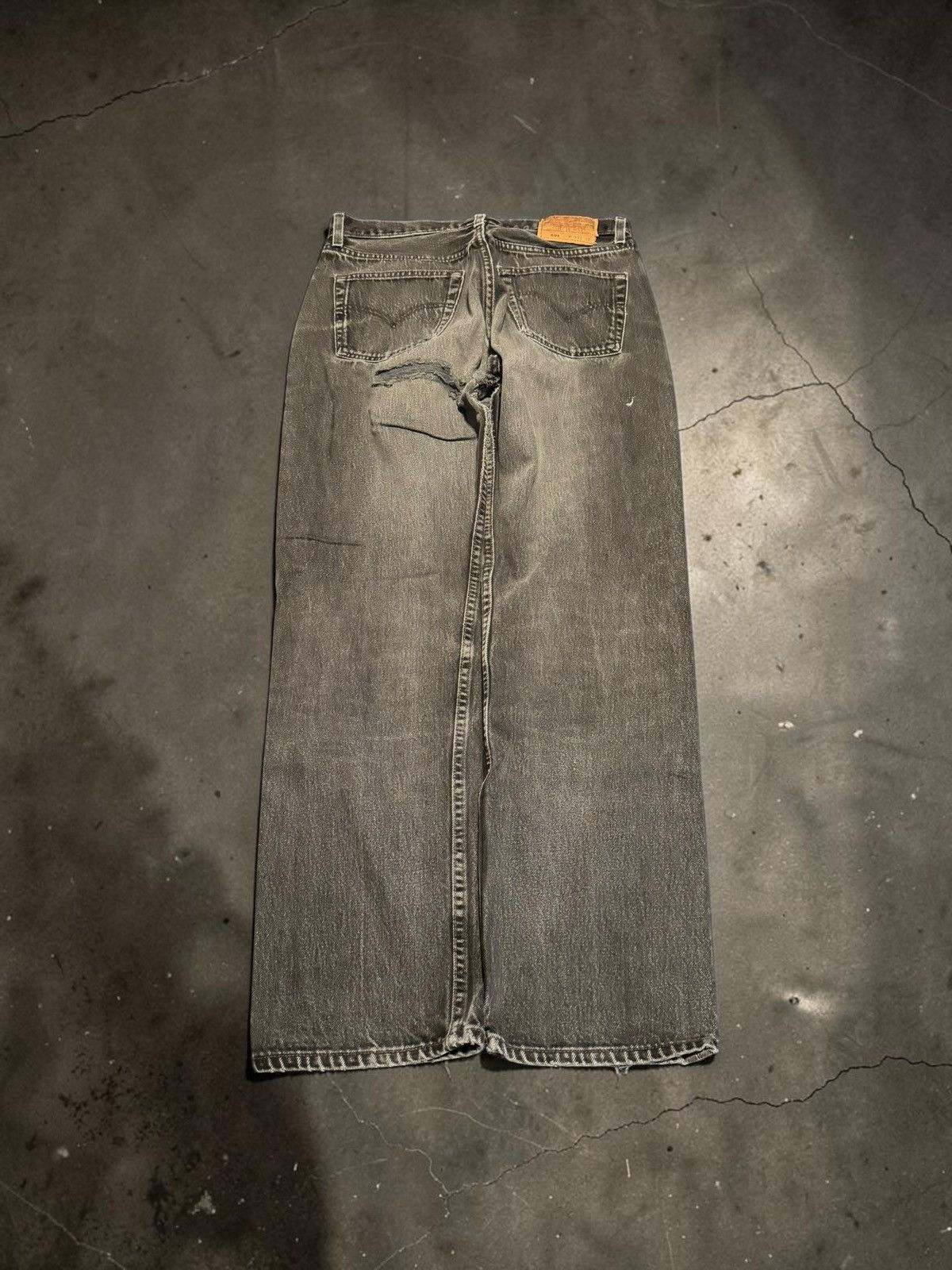 Levi's Vintage Destroyed Black Levi's Faded Jeans Size US 31 - 4 Thumbnail