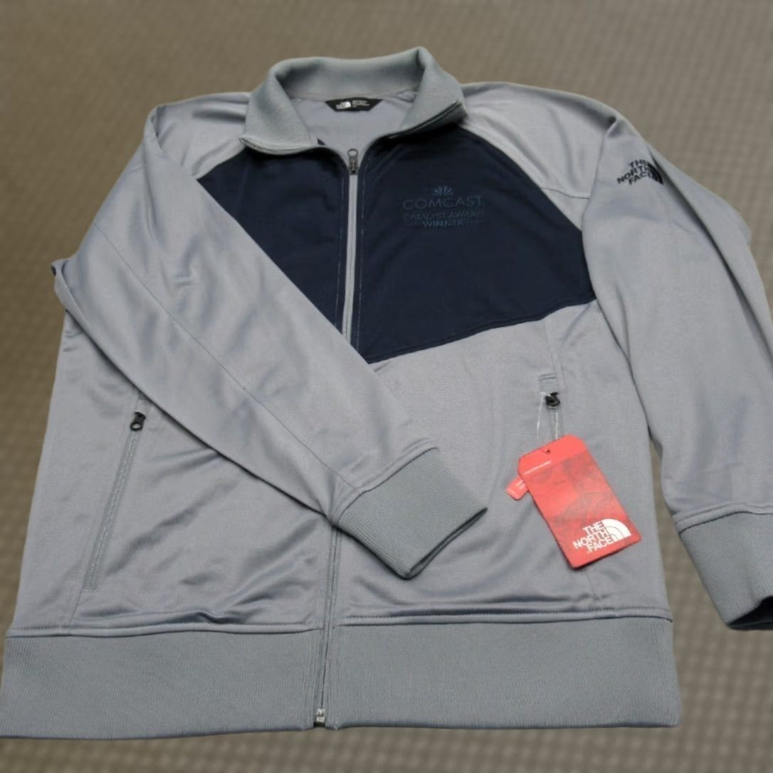 The North Face VINTAGE North Face Track Jacket Men Large Gray Hiking Full-Zip Tech Comcast Employee NEW Size US L / EU 52-54 / 3 - 1 Thumbnail