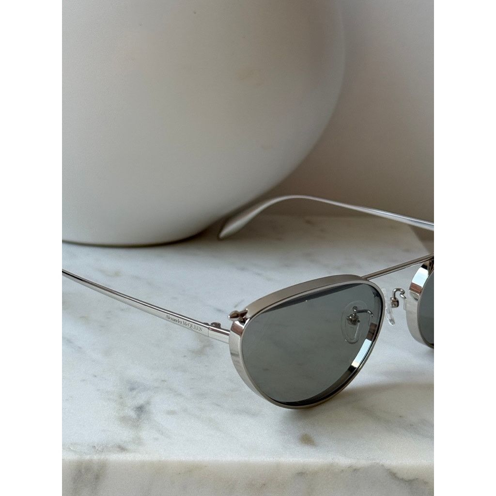 Alexander McQueen NEW Alexander McQueen AM0424S Silver Cat Eye Sunglasses Size ONE SIZE - 4 Thumbnail