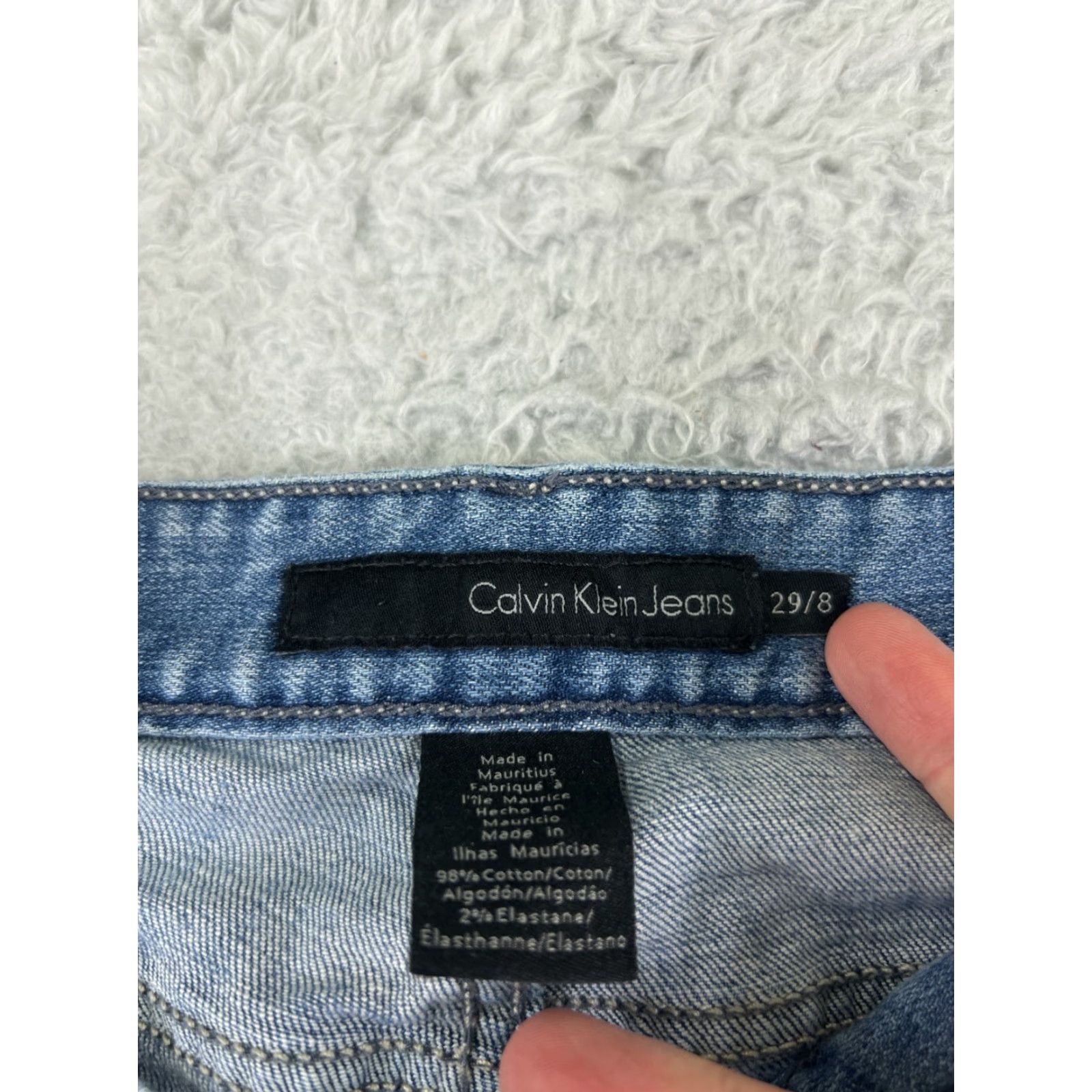 Calvin Klein Calvin Klein Jeans Women 8 Blue Denim Straight 29x29 Embroidered Cotton 29 Inseam 29 Denim Pockets Medium Wash 5-Pocket Regular Fit Vintage No Size 30" / US 8 / IT 44 - 6 Thumbnail