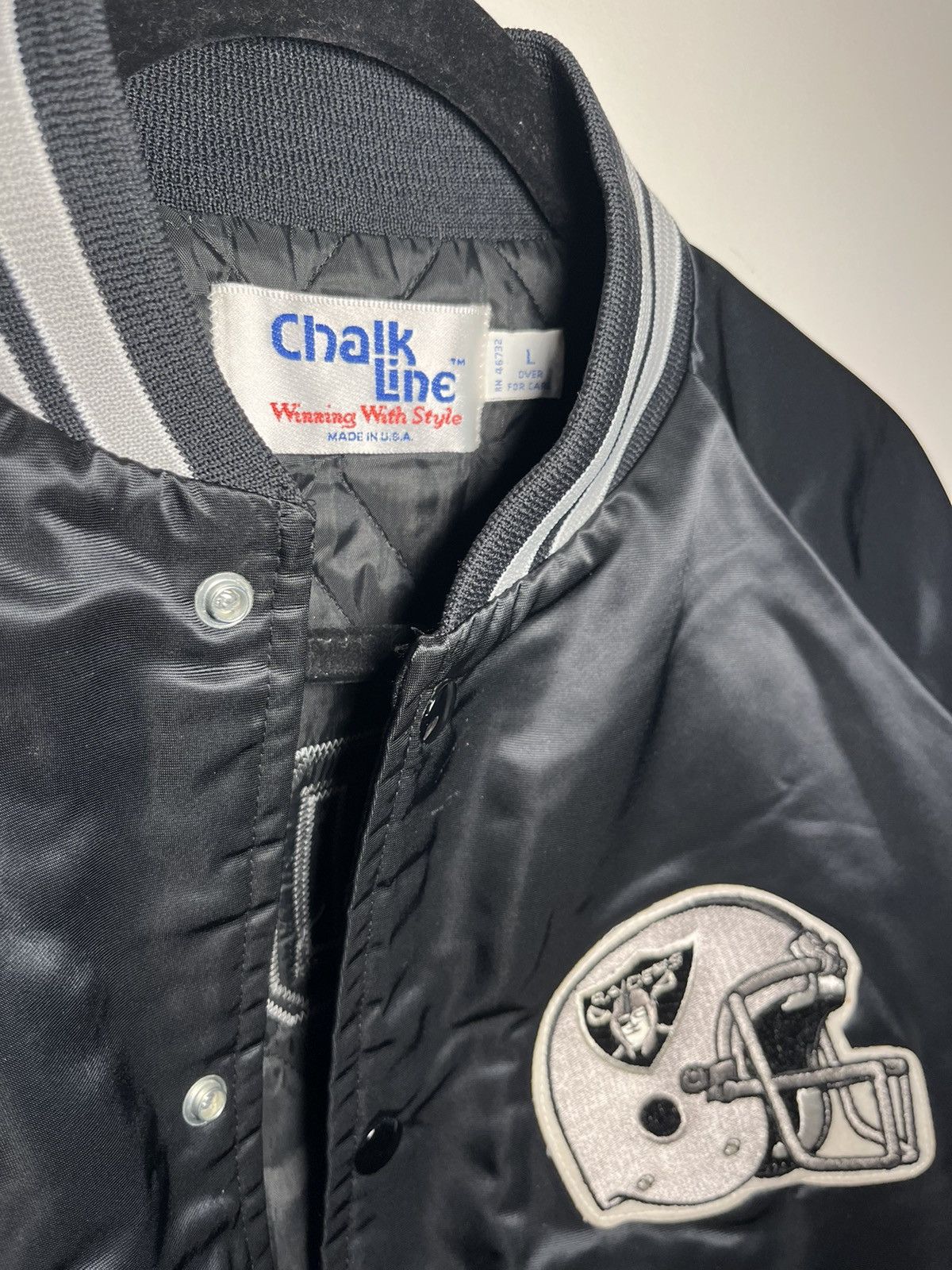 VINTAGE NFL OAKLAND RAIDERS SATIN JACKET