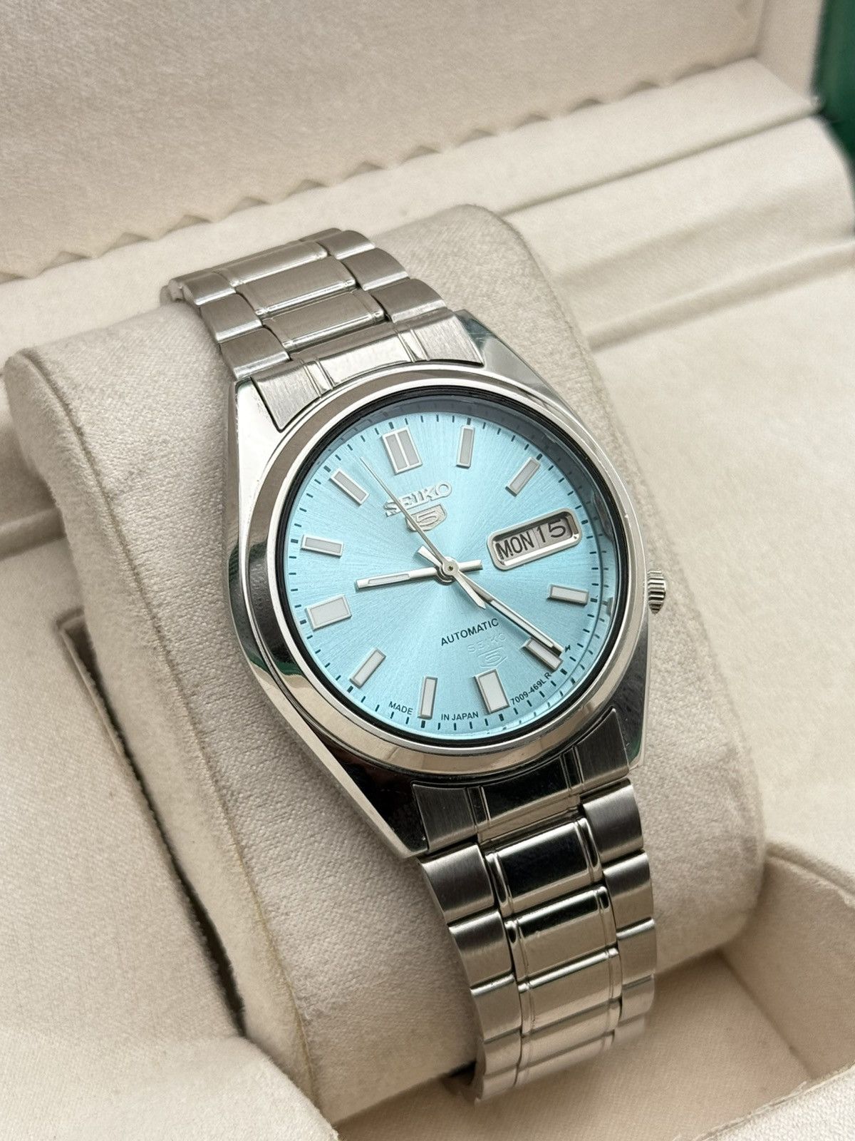 Seiko Seiko 5 Automatic 7009 Vintage Watch – Sky Blue – 36mm Size 36 - 2 Thumbnail