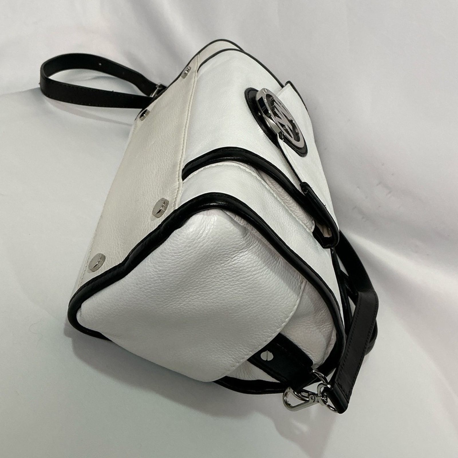 Michael Kors Michael Kors Margo Leather Satchel Two-Tone Black White Size ONE SIZE - 8 Thumbnail