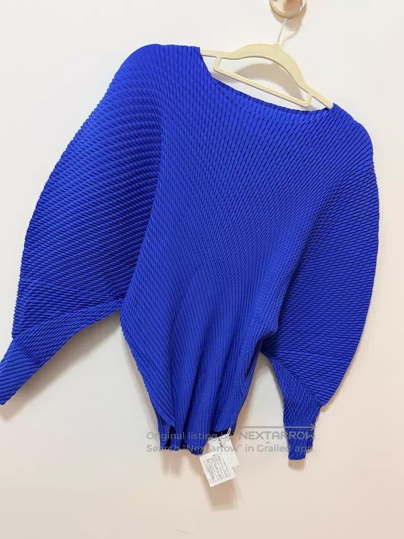 Issey Miyake Issey Miyake Fish Scale Pleated Top Size M / US 6-8 / IT 42-44 - 3 Thumbnail