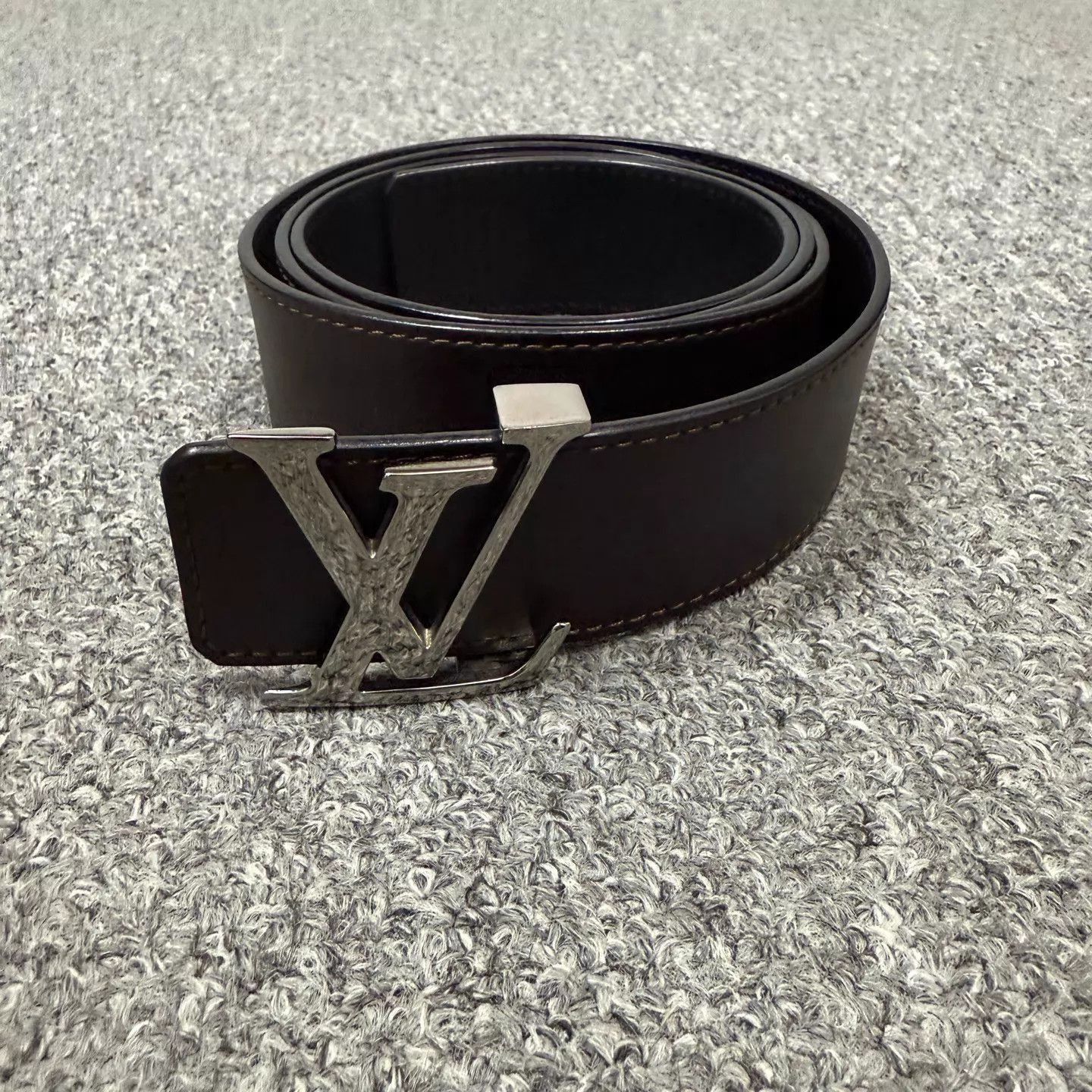 Louis Vuitton Leather Belt with Silver-Tone Buckle Size ONE SIZE - 1 Thumbnail
