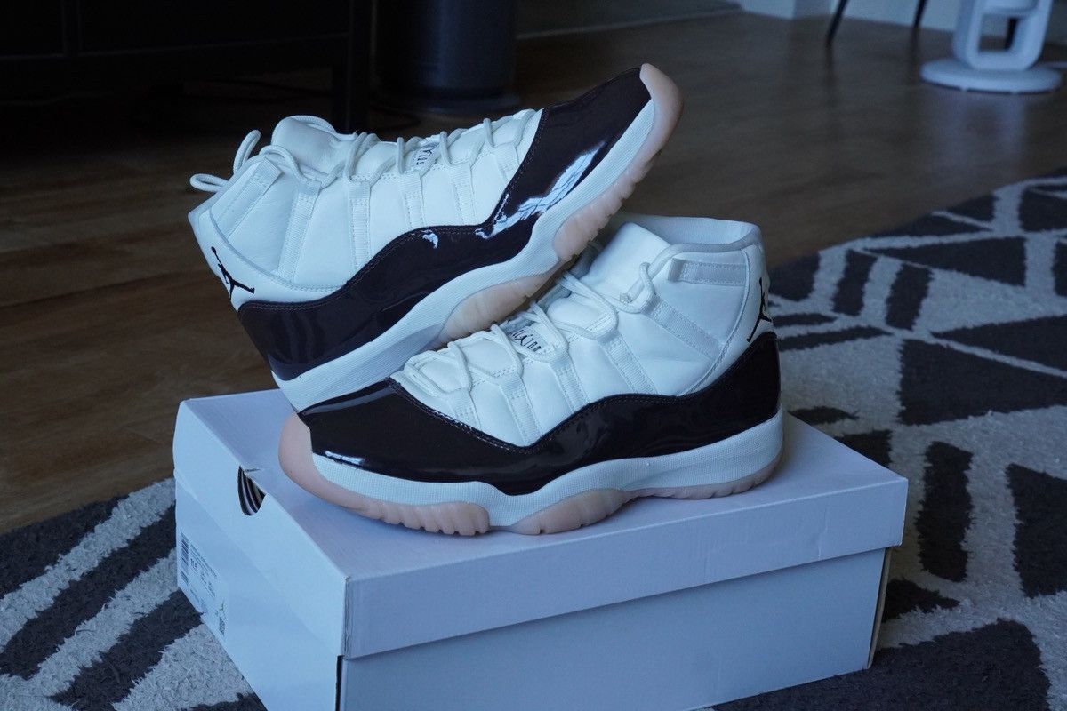Jordan Brand Jordan 11 Neopolitan Size US 10 / EU 43 - 2 Thumbnail