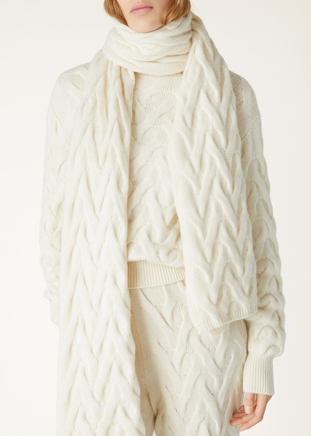 Loro Piana o1w1db10725 FAO4522 Size: OS / Cocooning Scarf in White Size ONE SIZE - 2 Thumbnail