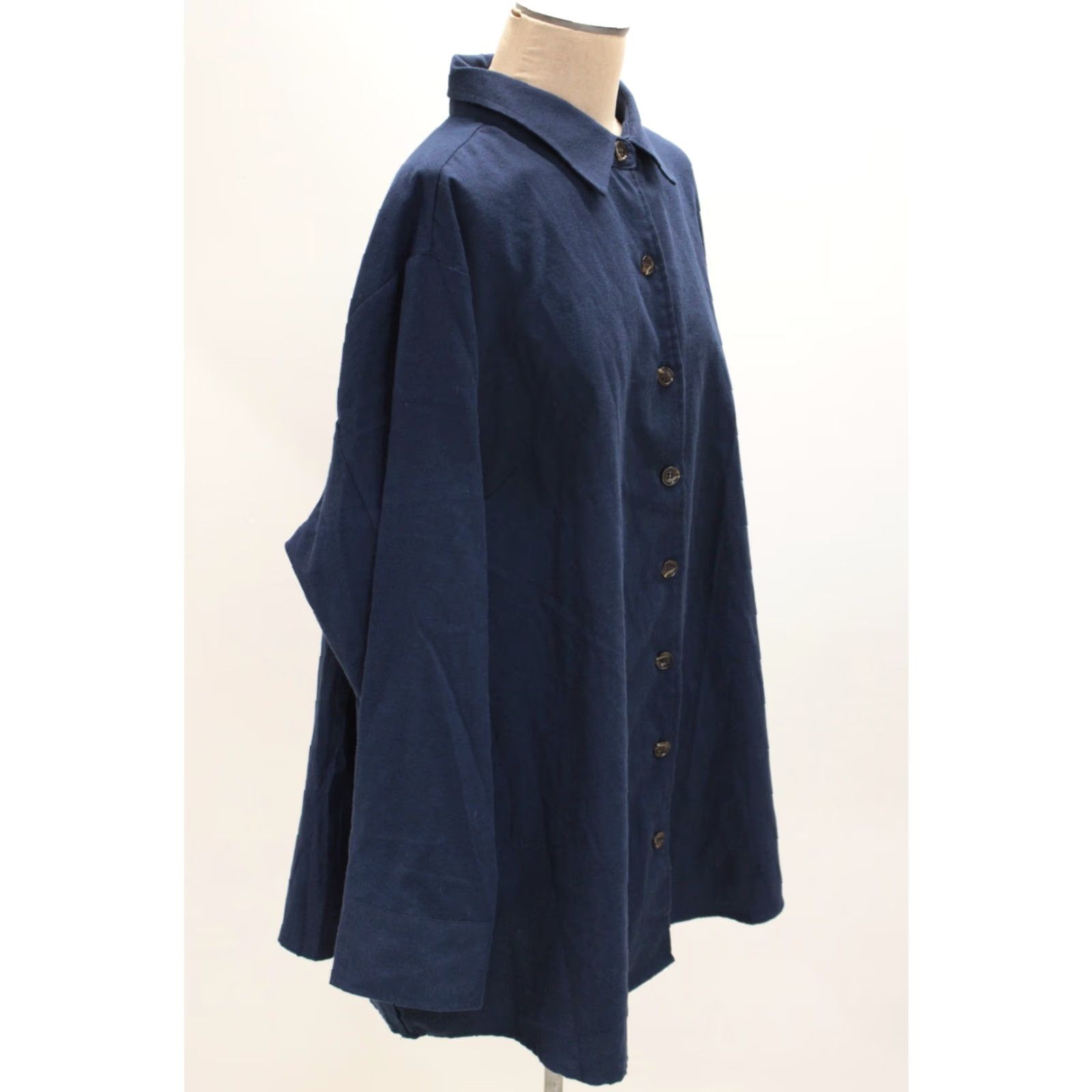 Vintage Lularoe Top Women's PLUS Size 3XL Navy Button Up Tunic Shirt Career Office Wear Shirt Plus Size 3XL Navy Button Up Tunic Size XXL / US 16-18 / IT 52-54 - 4 Thumbnail