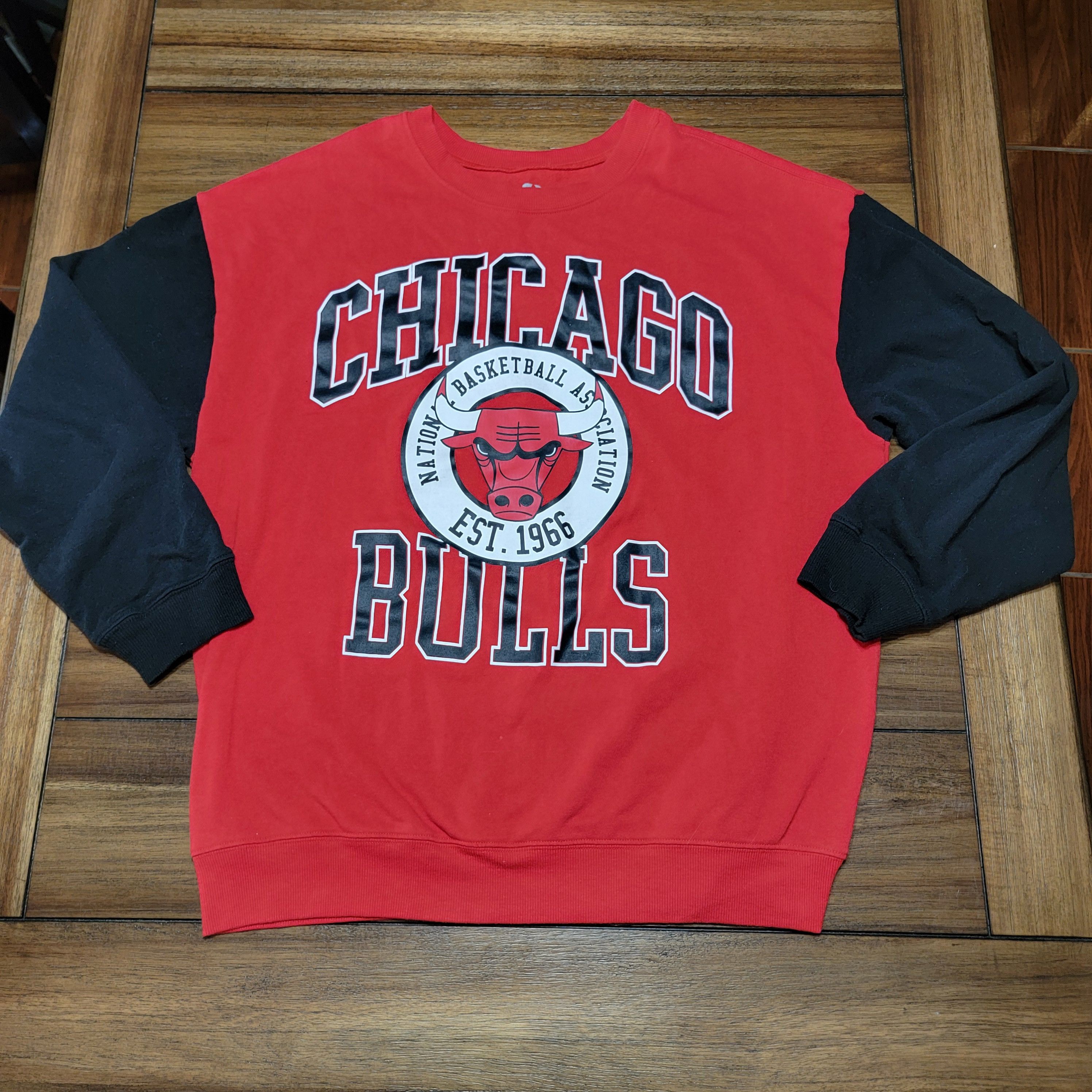 NBA NBA LS Pullover Unisex Sweatshirt "Chicago Bulls" - Size XL Size US XL / EU 56 / 4 - 1 Thumbnail