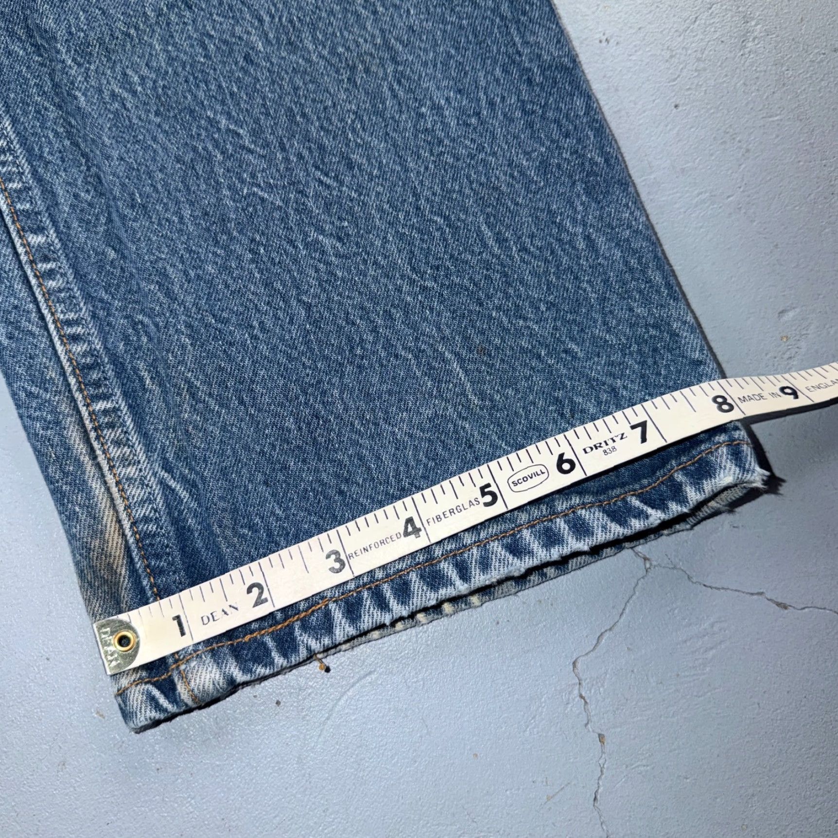 Levi's VINTAGE Levi's 501 Jeans - 90s USA, Straight Leg, Light Wash Blue, 38x30, 5-Pocket, Denim, Regular, Men / Adult, Button Closure, Cotton, Classic Fit Size US 38 / EU 54 - 5 Thumbnail