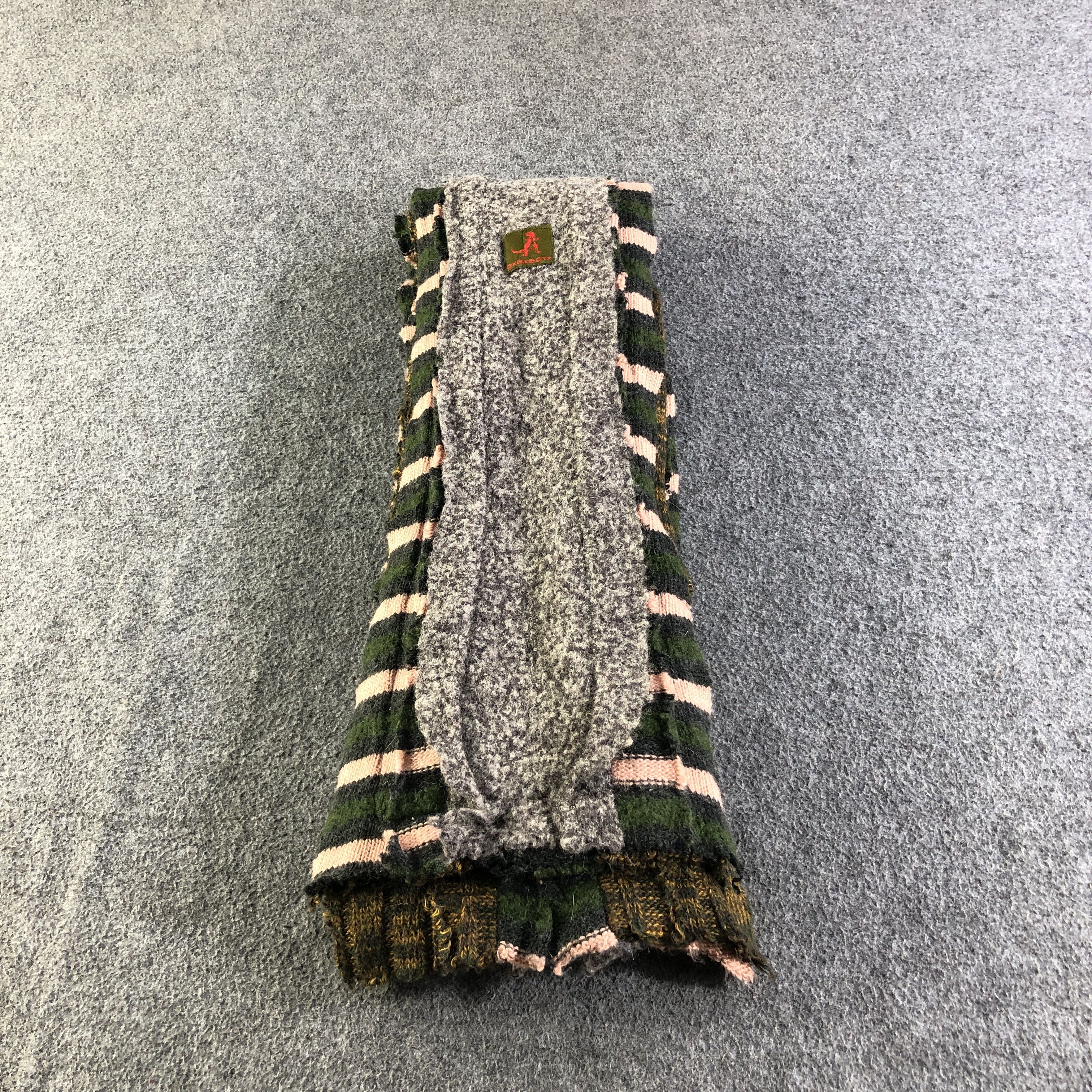 Japanese Brand Betty's Blue Boy Wool Scarf Muffler V2773 Size ONE SIZE - 7 Thumbnail