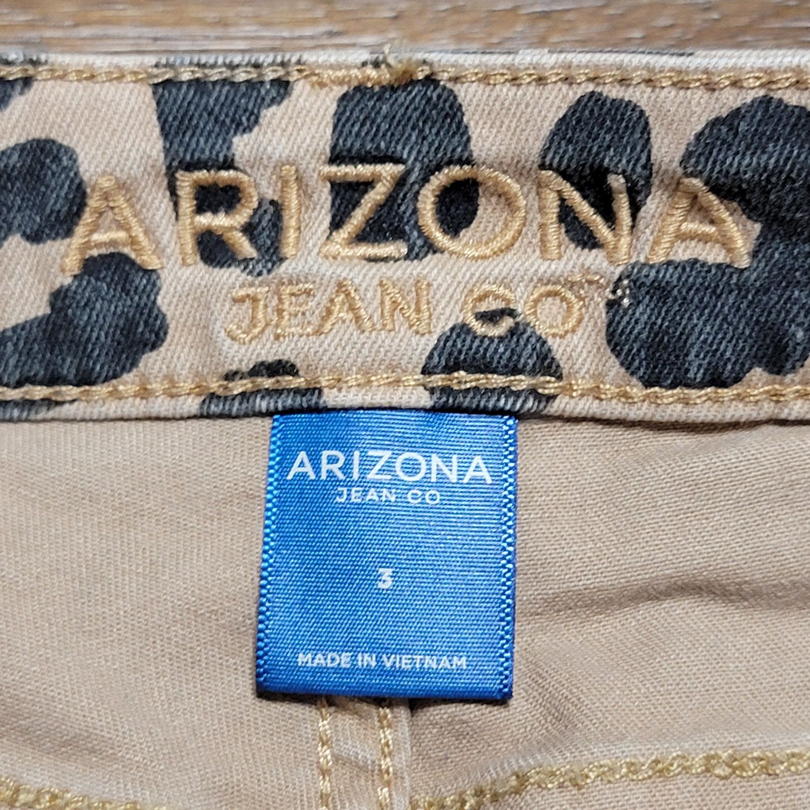 Arizona Jean Co. Arizona Jean Co. Leopard Print Cut Off Shorts -Size Junior 3 Size 28" / US 6 / IT 42 - 3 Thumbnail