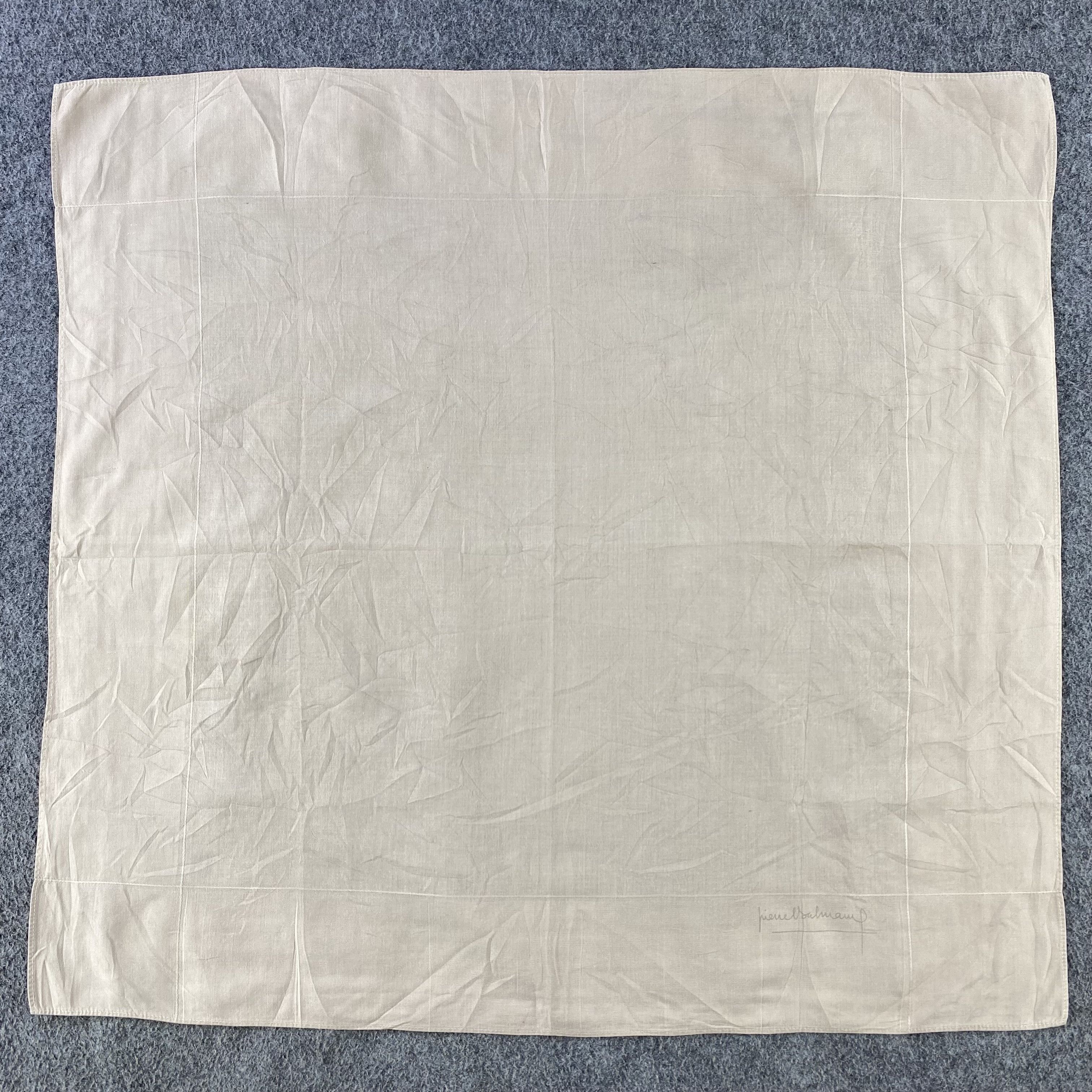 Pierre Balmain × Vintage Handkerchief/Neckerchief/Bandana HC873 Size ONE SIZE - 1 Thumbnail