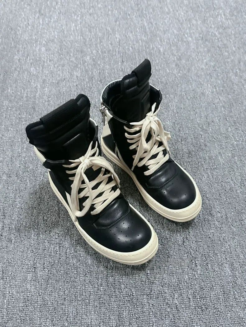 Rick Owens Rick Owens Mainline black and white cowhide inverted trian Size US 5 / IT 35 - 4 Thumbnail