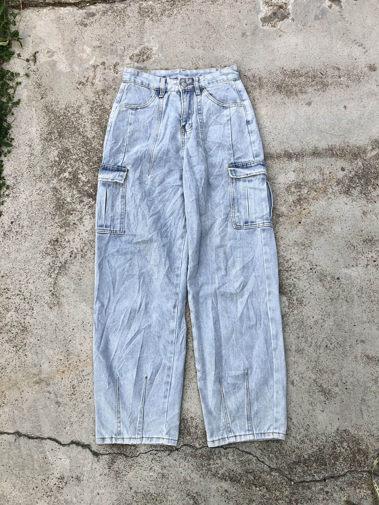 Hypebeast BAGGY⚡️⚡️LITE BLUE CARGO SIX POCKET JEANS Size US 28 / EU 44 - 1 Thumbnail