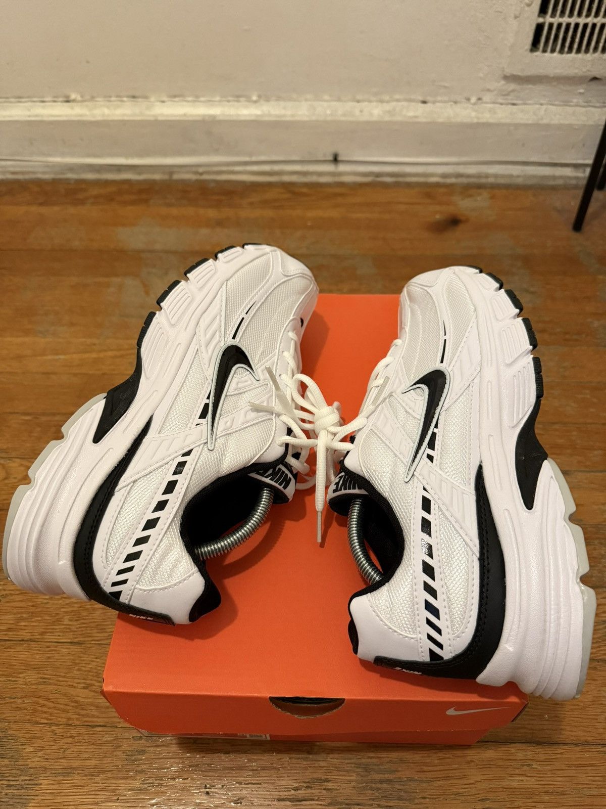 Nike Nike Initiator Size US 9.5 / EU 42-43 - 6 Thumbnail
