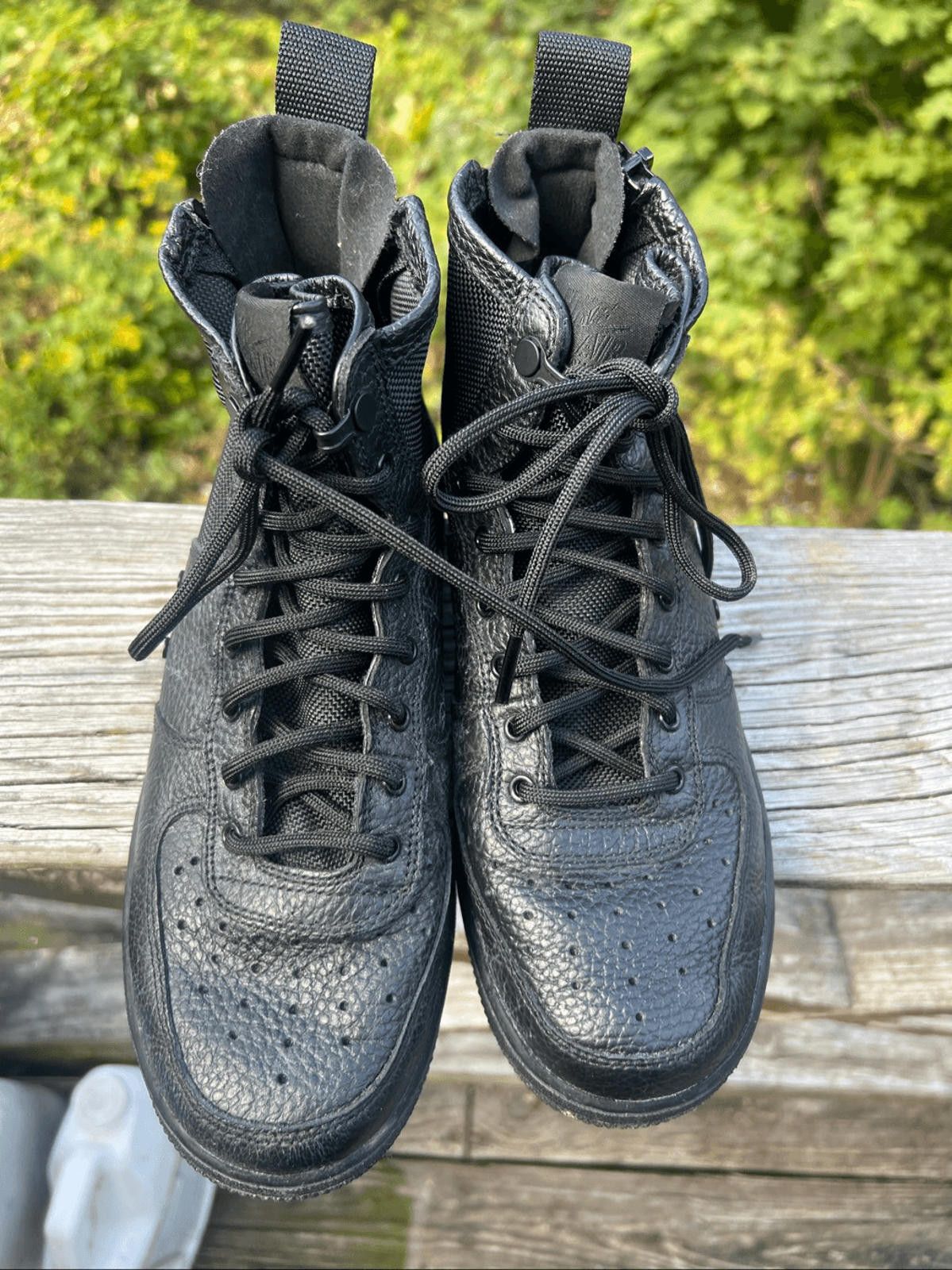 Nike Nike SF Air Force 1 Mid Triple Black Boys 6Y Athletic shoes Size US 6 / EU 39 - 6 Thumbnail