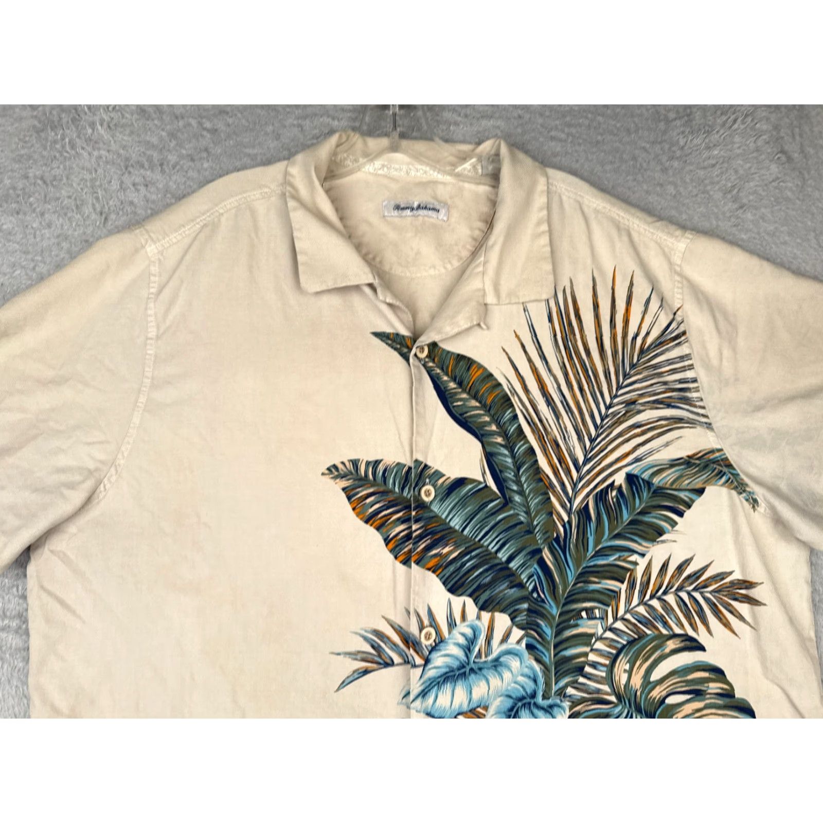 Tommy Bahama Tommy Bahama Shirt Men 2XL Beige Silk Button-Up Hawaiian Aloha Beach Vacation Resort 100% Silk Casual Short Sleeve Button-Up Men Size US XXL / EU 58 / 5 - 4 Thumbnail