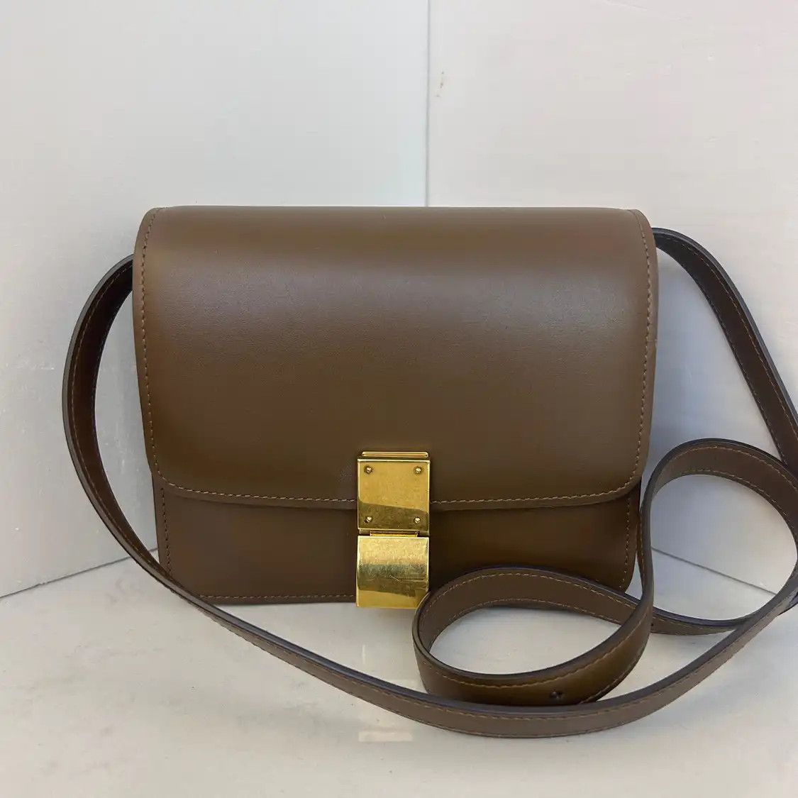 Celine CELINE CLASSIC BOX mini brown cowhide leather tofu bag crossbody bag Size ONE SIZE - 1 Thumbnail