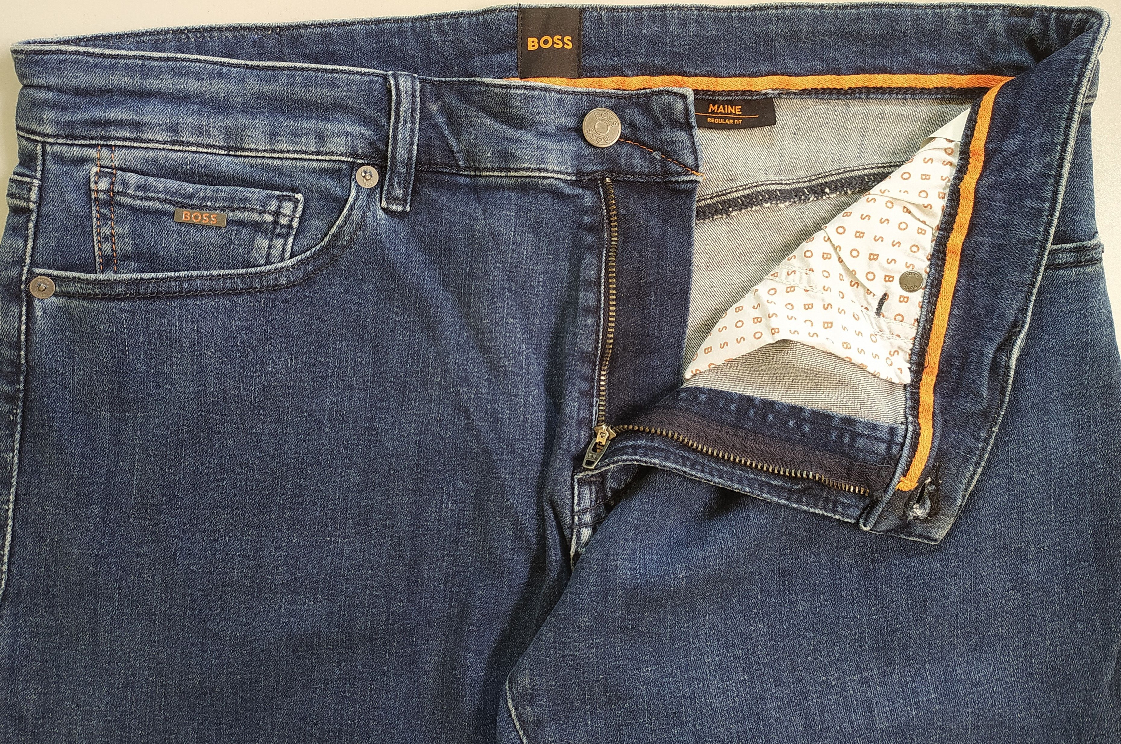 Hugo Boss HUGO BOSS MAINE Regular Fit Jeans FREE SHIPPING T/6034 Size US 36 / EU 52 - 11 Thumbnail