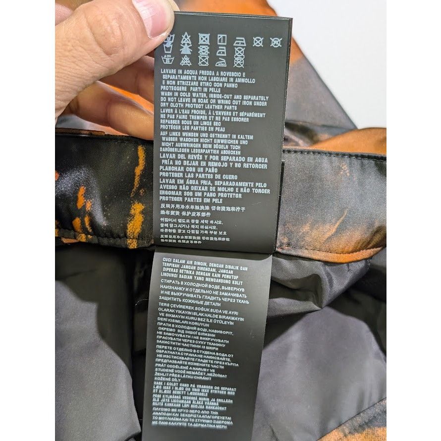 Prada o1rshd1 Re-Nylon Human Pantalone Shorts in Arancio Size US 32 / EU 48 - 22 Thumbnail