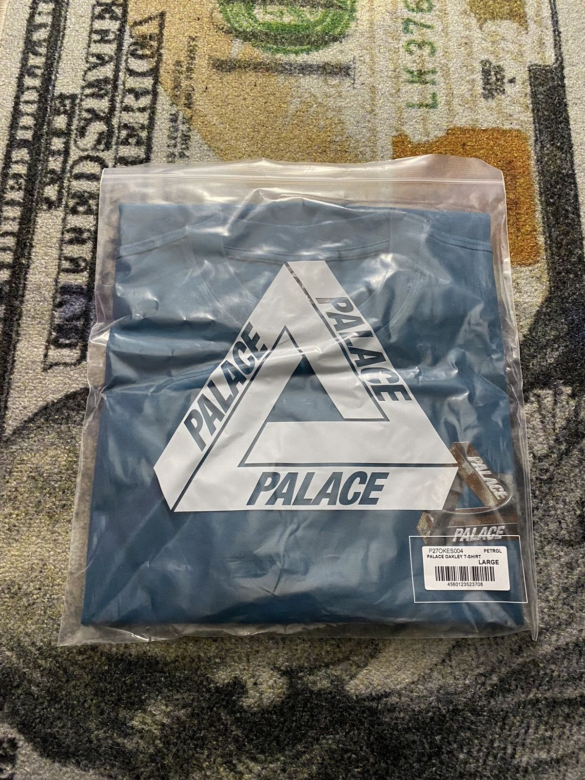 PALACE OAKLEY Tシャツ LARGE PETROL Palace Oakley T-Shirt (2024) Petrol Size X-Large Brand New
