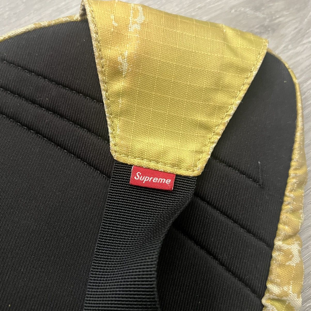 Supreme × The North Face Supreme The North Face Metallic Roo II Lumbar Pack Pouch Size ONE SIZE - 7 Thumbnail