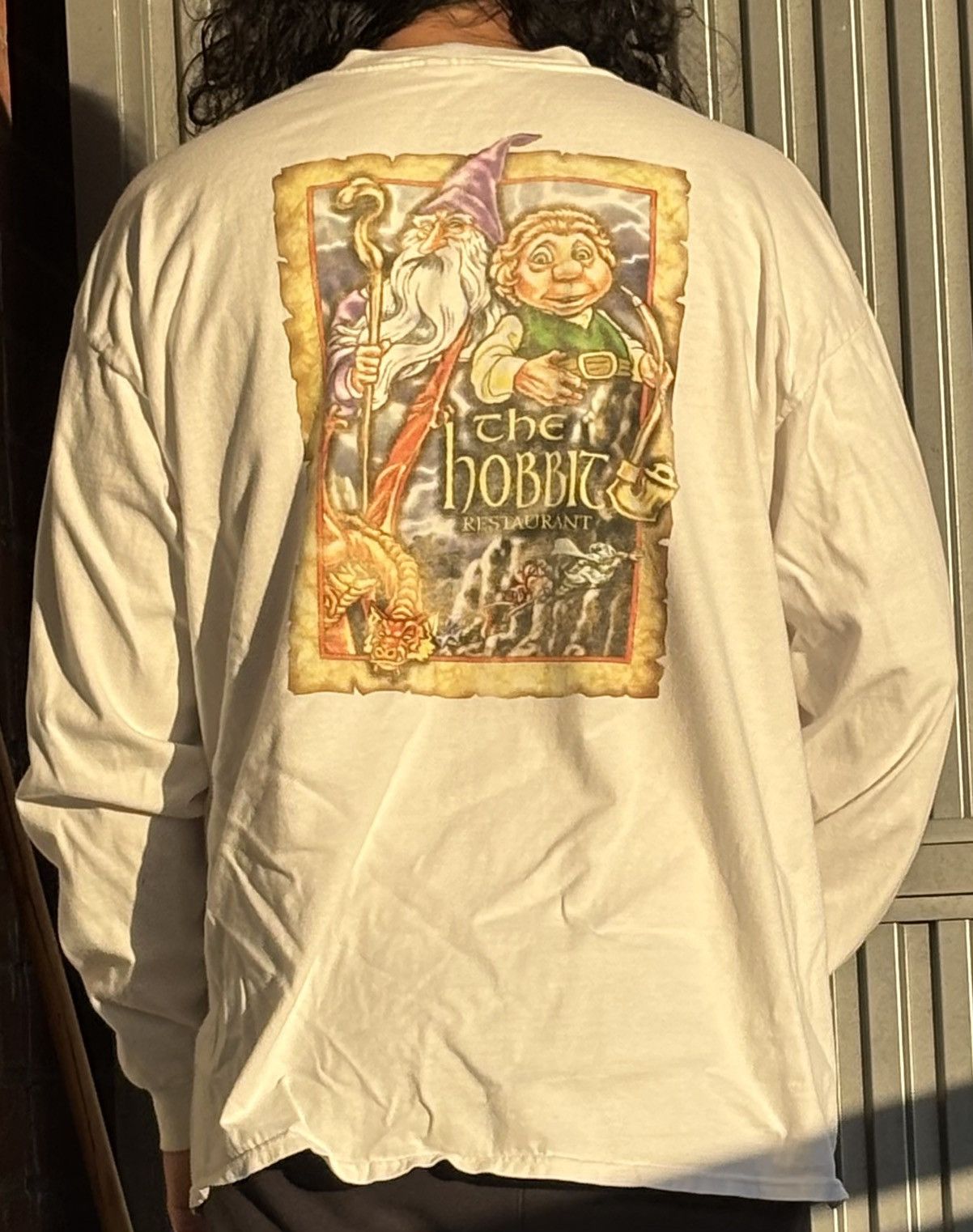 Hanes Vintage The Hobbit Restaurant Long sleeve Tee Size US XL / EU 56 / 4 - 1 Thumbnail