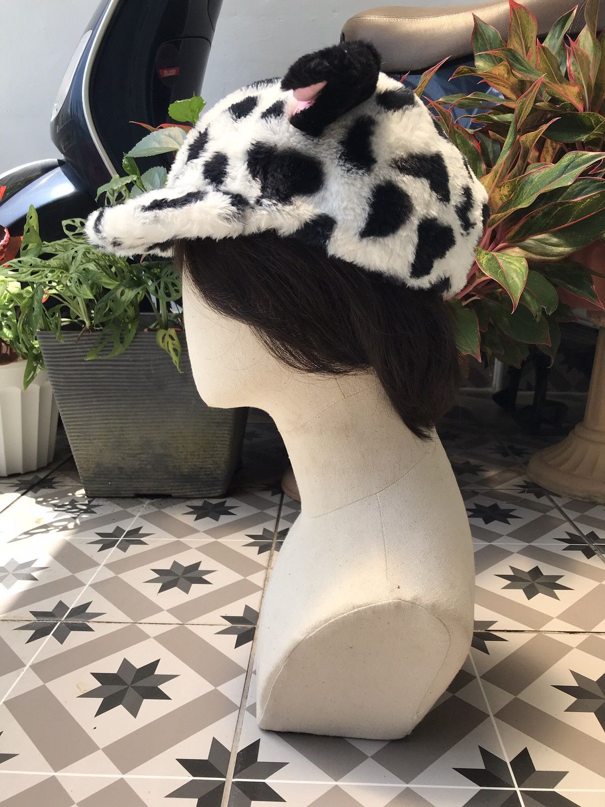 Disney × Japanese Brand AUTHENTIC 101 DALMATIAN FULL FAUX FUR CAP HAT Size ONE SIZE - 10 Thumbnail