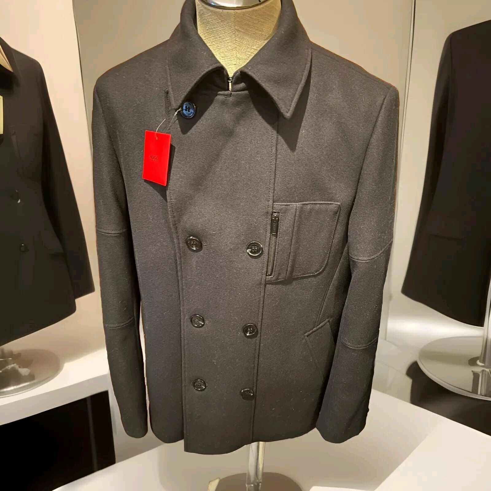 Hugo Boss XL Hugo Boss Red Label 3/4 Button Front Men's Overcoat NWT Size US XL / EU 56 / 4 - 4 Thumbnail