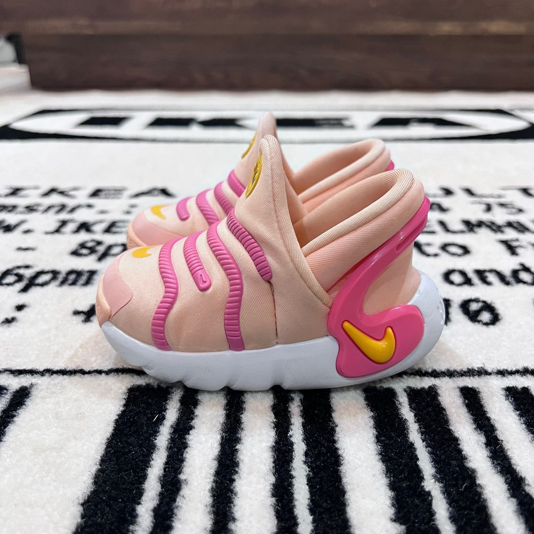 Nike Nike Dynamo Go 2 Easy On Toddler Shoes Size US 5 / EU 37 - 3 Thumbnail